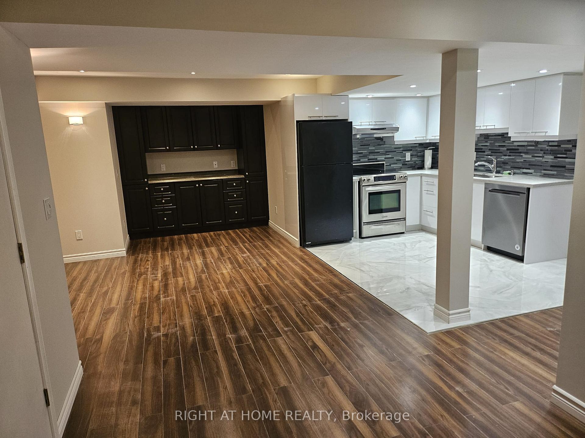 Photo 6 of Unit Basement, 58 Stemmle Drive, Aurora, Aurora Highlands — HOMEH