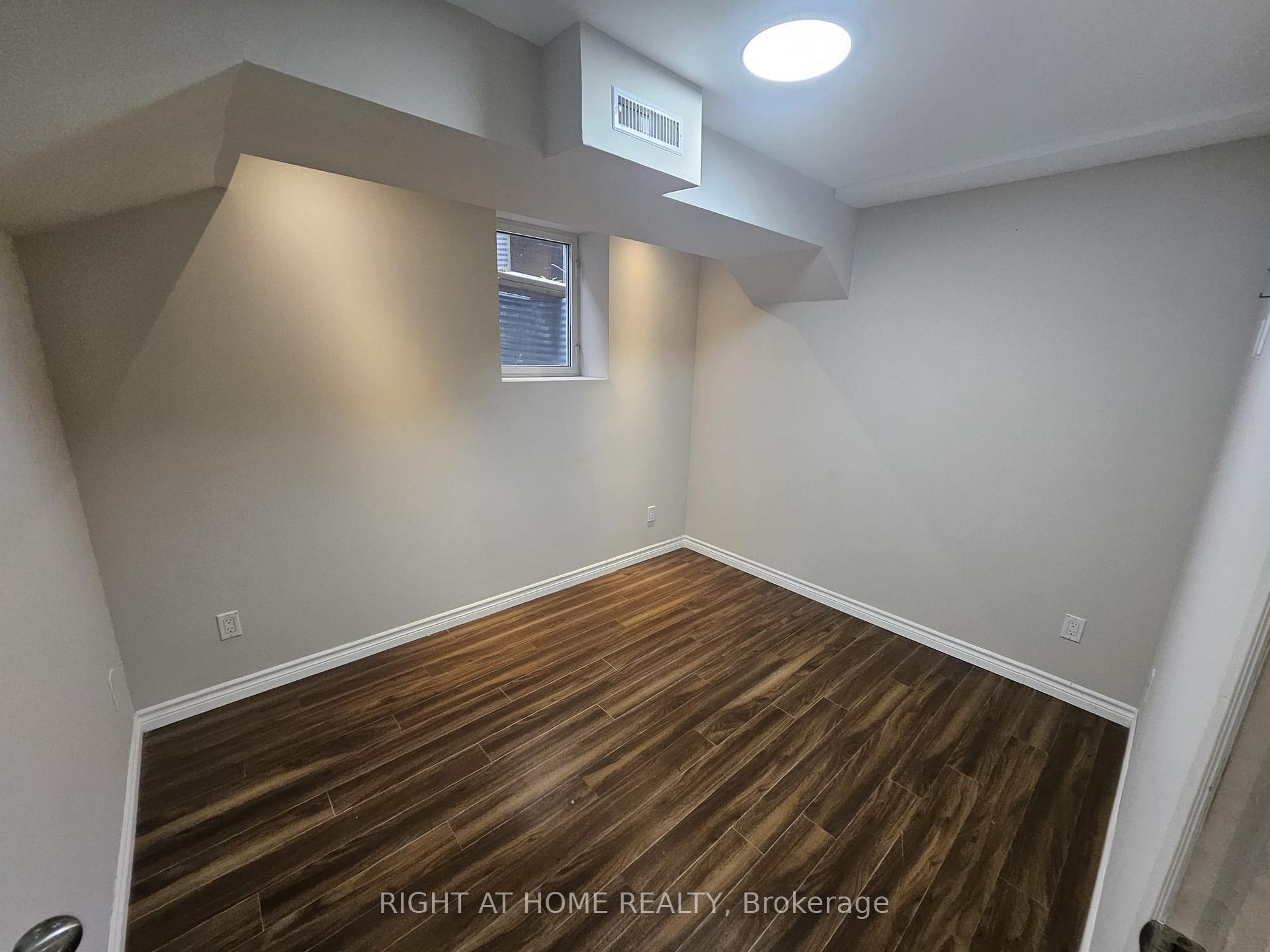 Photo 9 of Unit Basement, 58 Stemmle Drive, Aurora, Aurora Highlands — HOMEH
