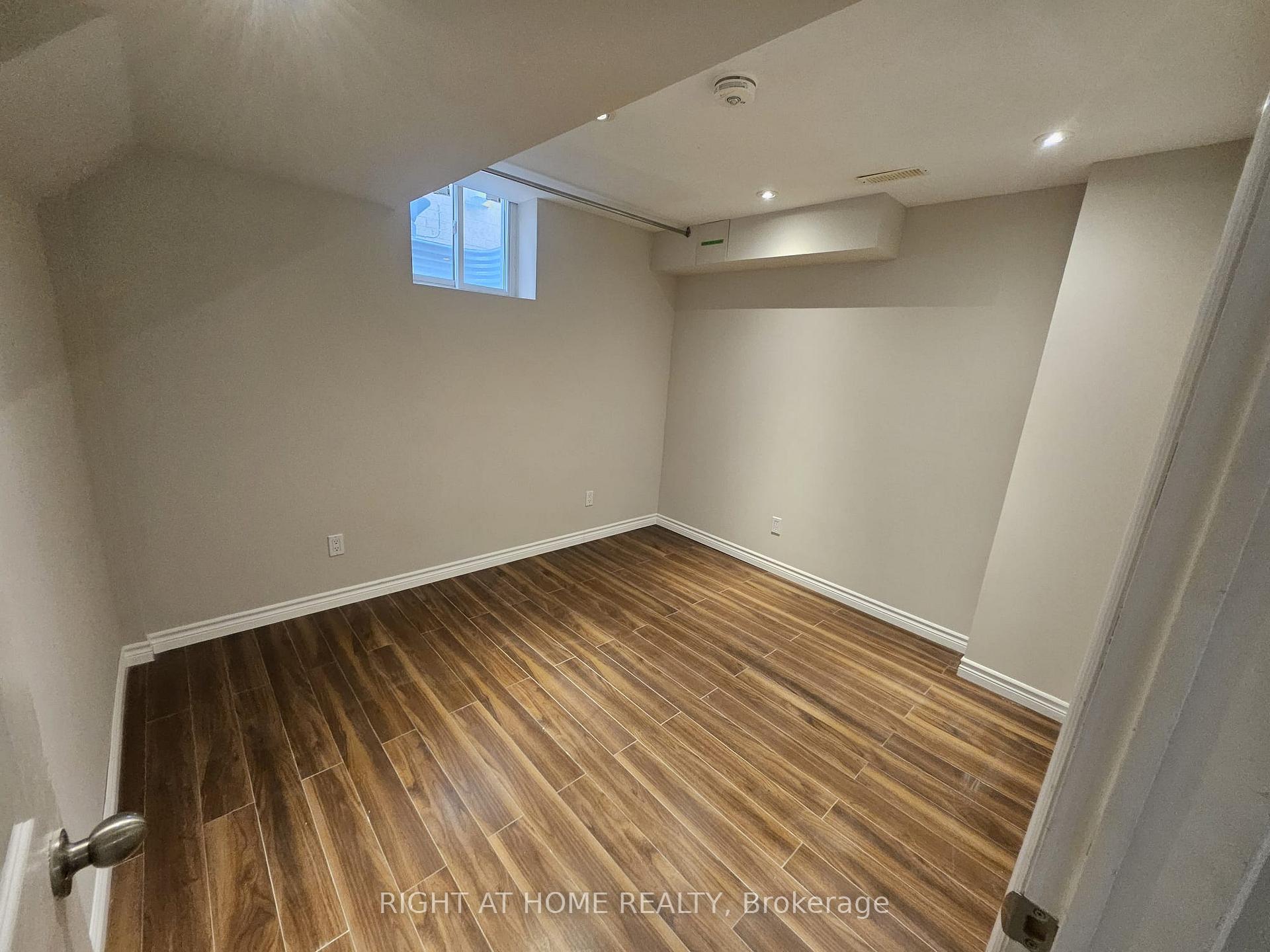 Photo 14 of Unit Basement, 58 Stemmle Drive, Aurora, Aurora Highlands — HOMEH