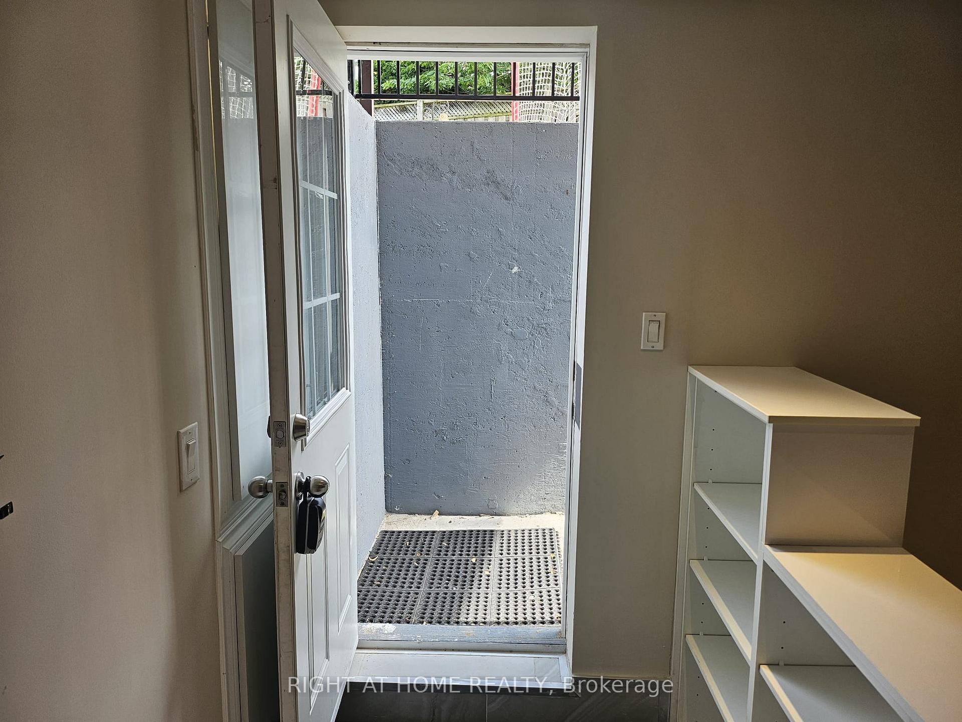 Photo 16 of Unit Basement, 58 Stemmle Drive, Aurora, Aurora Highlands — HOMEH