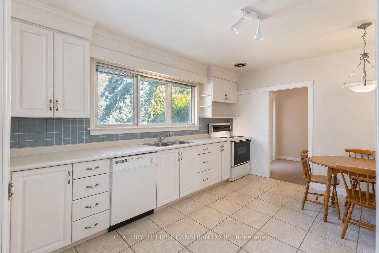 Photo 6 of 296 Sarnia Road, London, North K — HOMEH