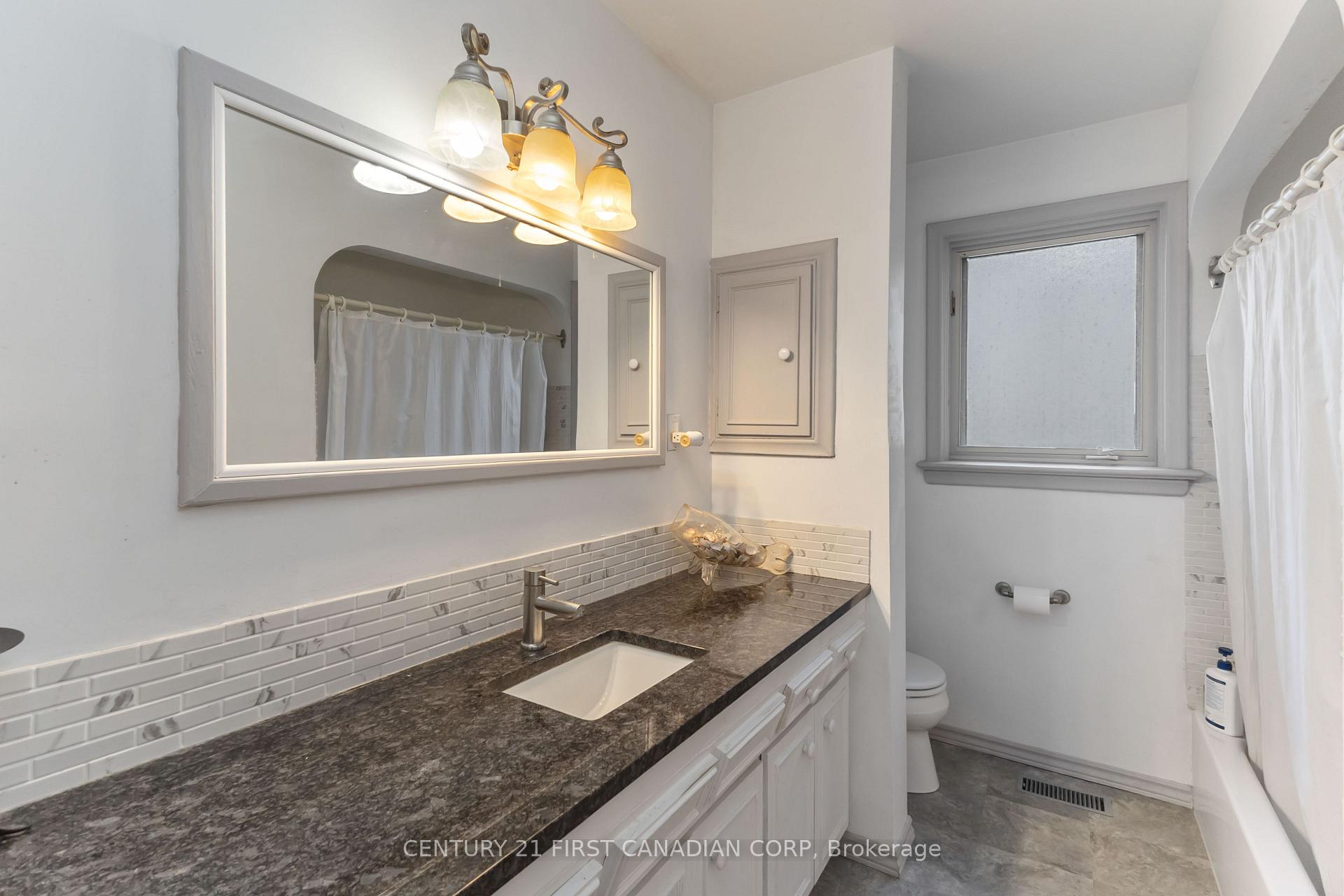 Photo 10 of 296 Sarnia Road, London, North K — HOMEH