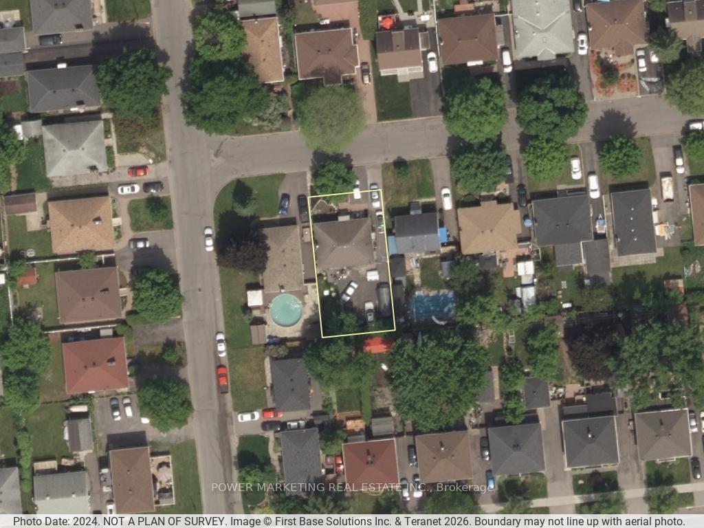 Photo 3 of 320 Fullerton Avenue, Ottawa, Overbrook/Castle Heights — HOMEH