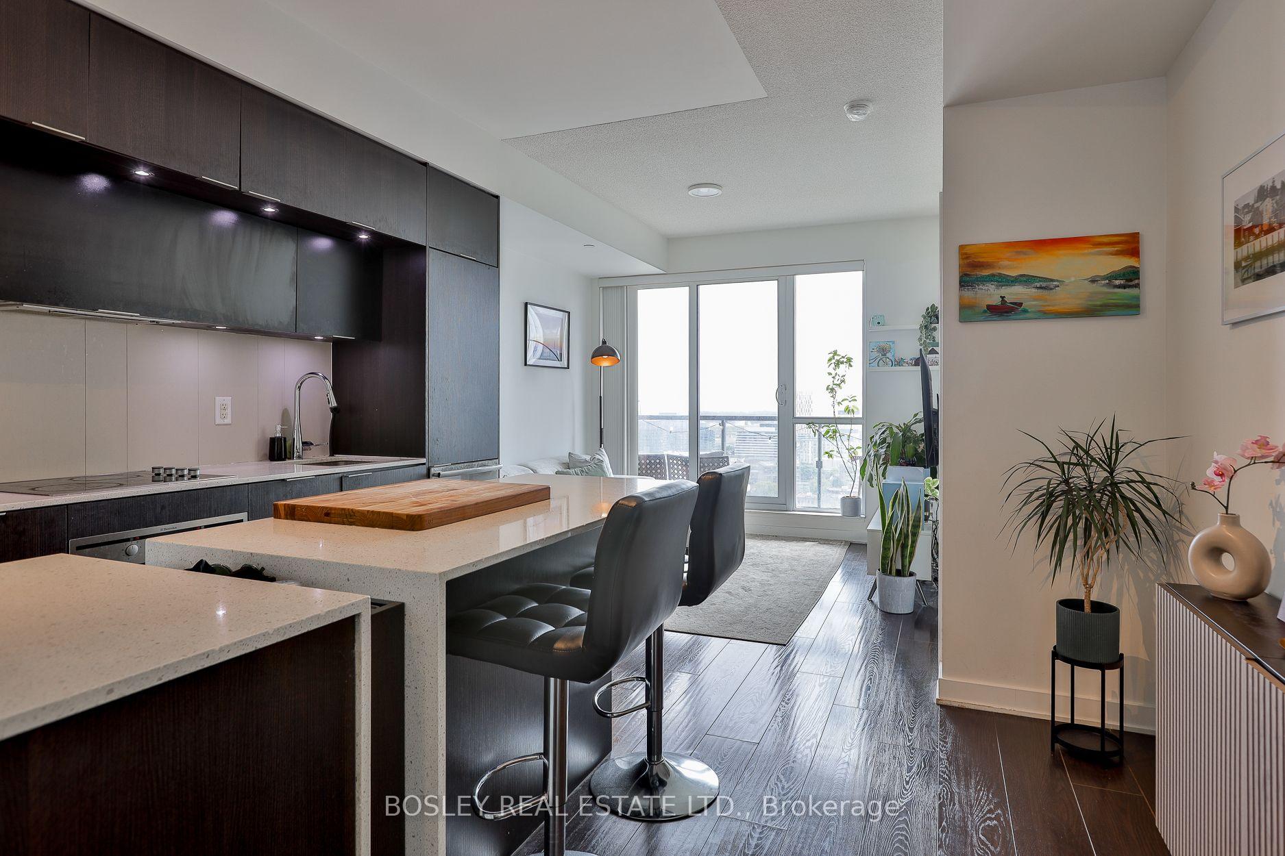 Photo 4 of Unit 2104, 170 Sumach Street, Toronto, Regent Park — HOMEH