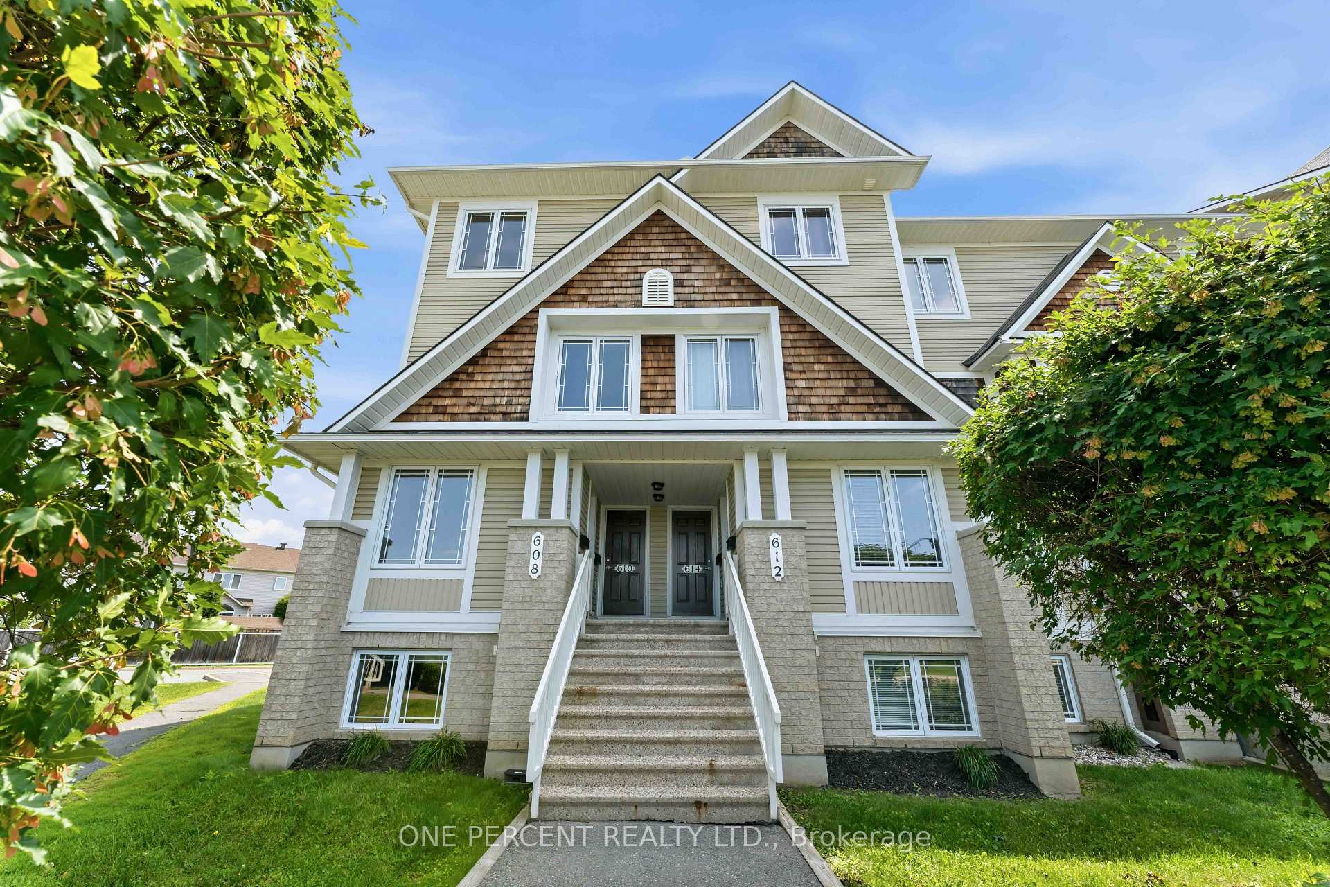 Photo 2 of 610 Lakeridge Drive, Ottawa, Avalon East — HOMEH