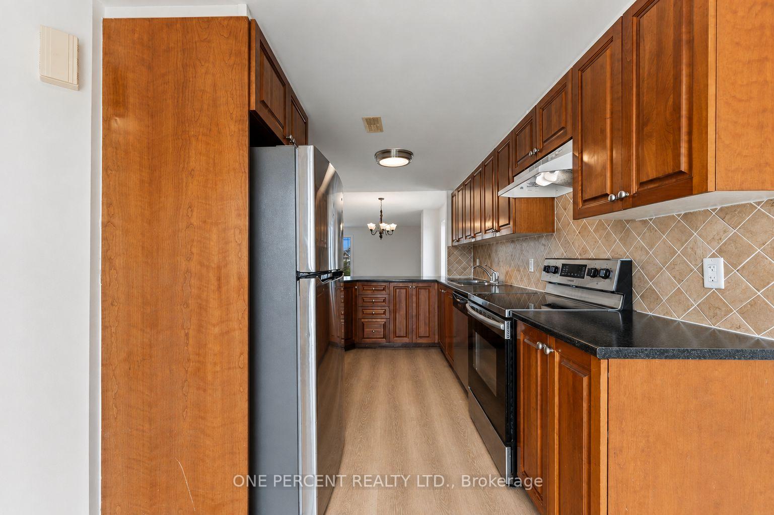 Photo 12 of 610 Lakeridge Drive, Ottawa, Avalon East — HOMEH