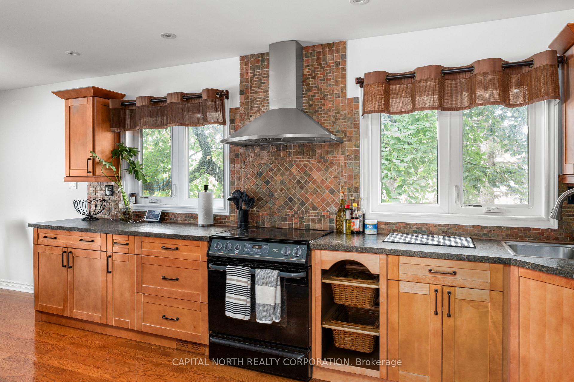 Photo 10 of 56 Ellis Avenue, King, Nobleton — HOMEH
