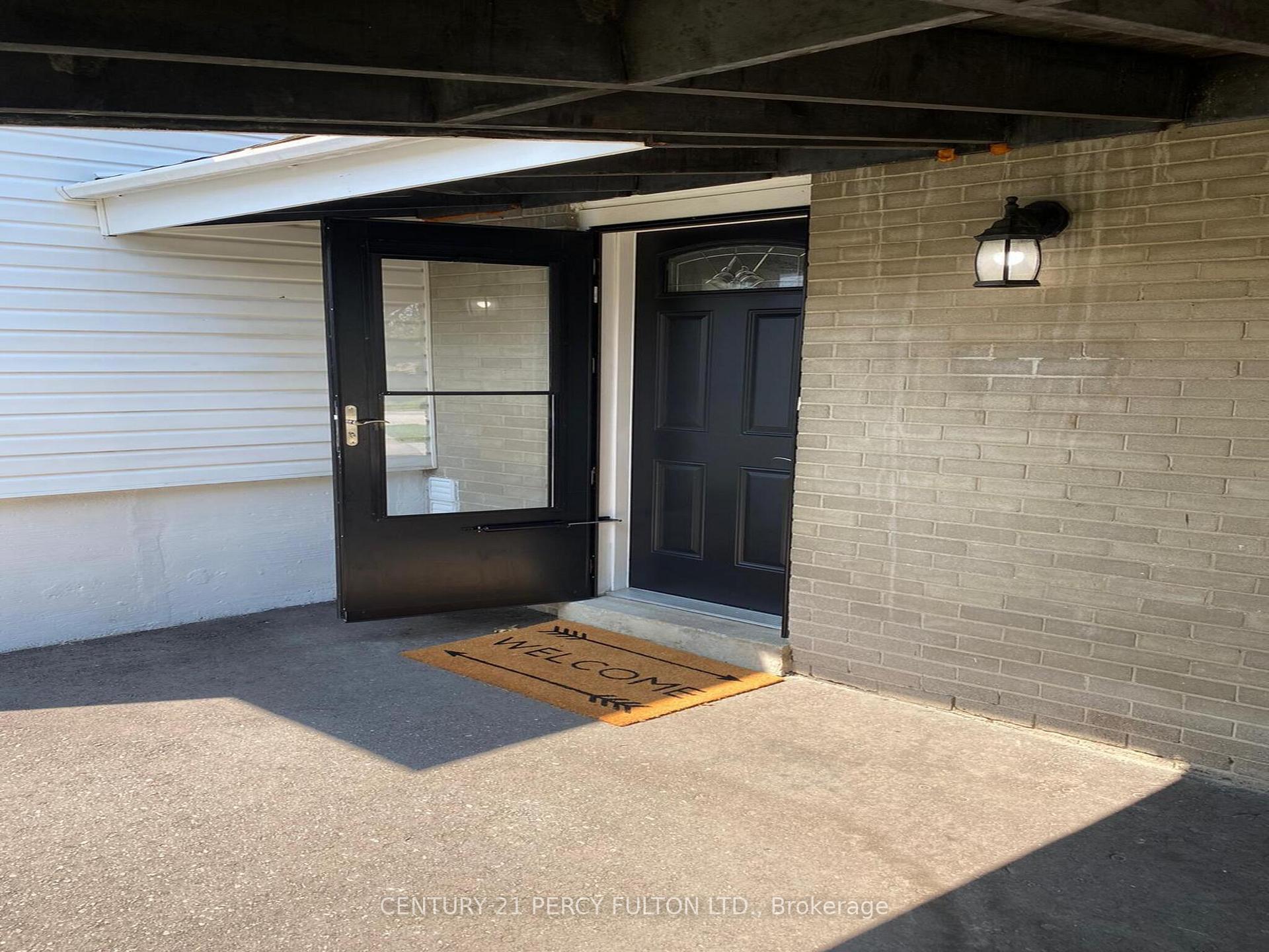 Photo 2 of 876 Antonio Street, Pickering, Bay Ridges — HOMEH