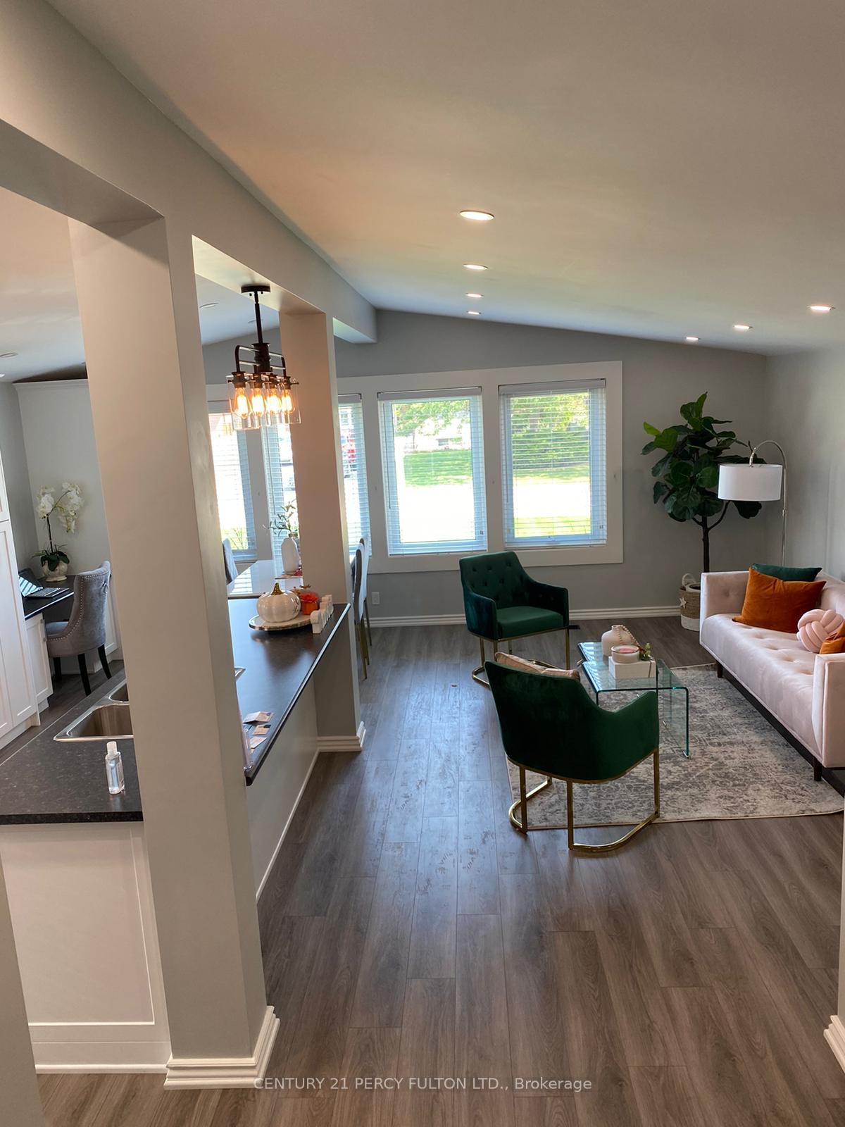 Photo 11 of 876 Antonio Street, Pickering, Bay Ridges — HOMEH