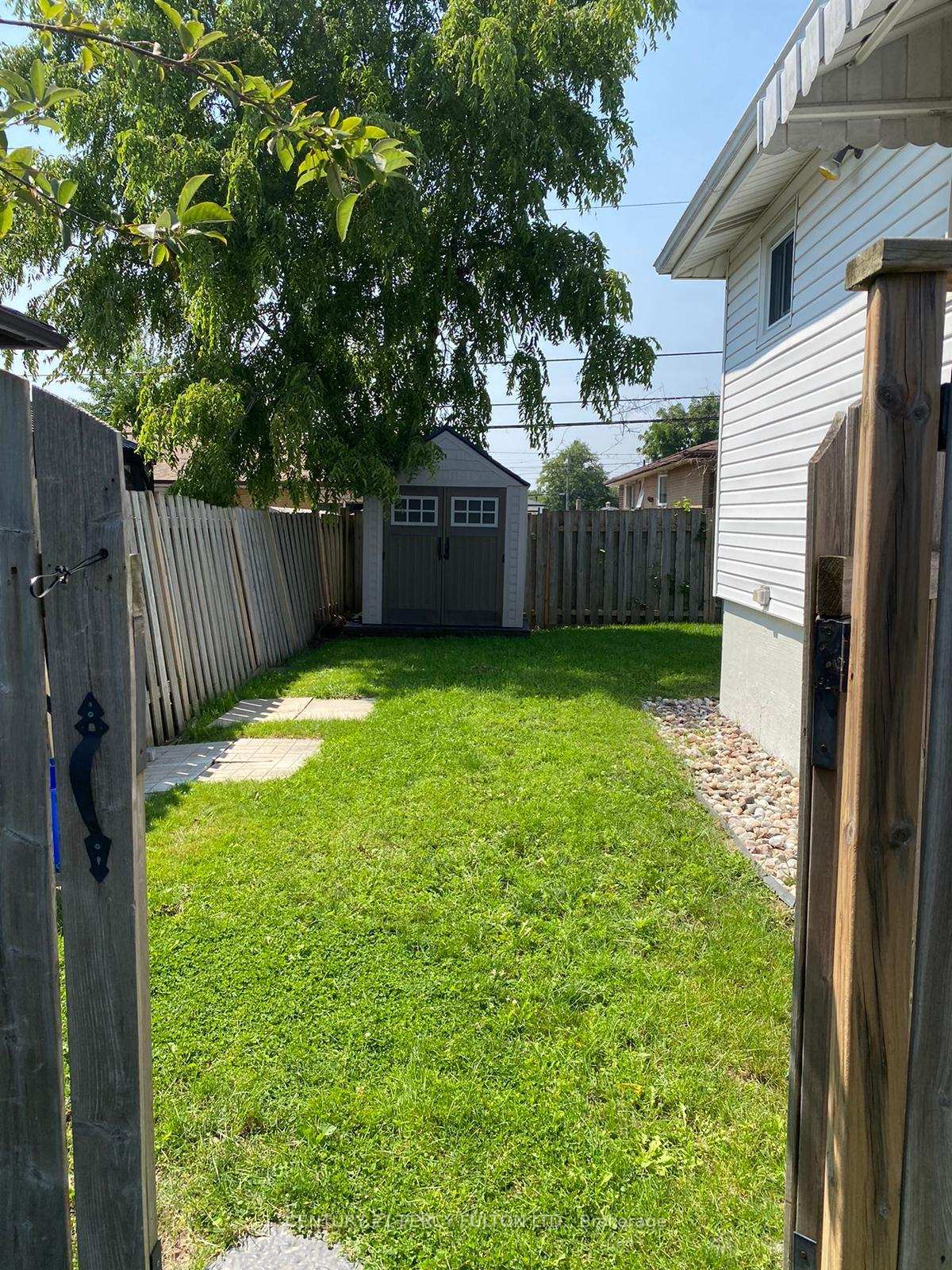 Photo 25 of 876 Antonio Street, Pickering, Bay Ridges — HOMEH
