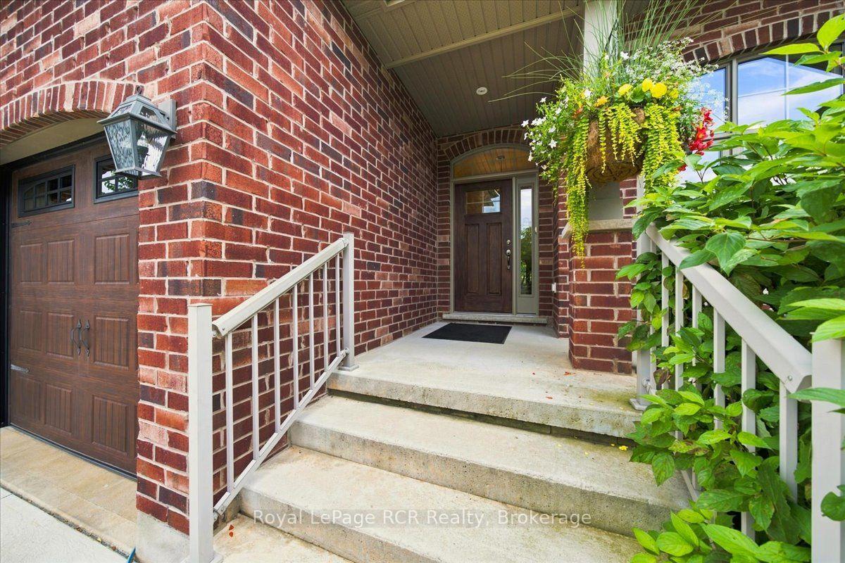 Photo 3 of 323 5th Avenue W, Owen Sound — HOMEH