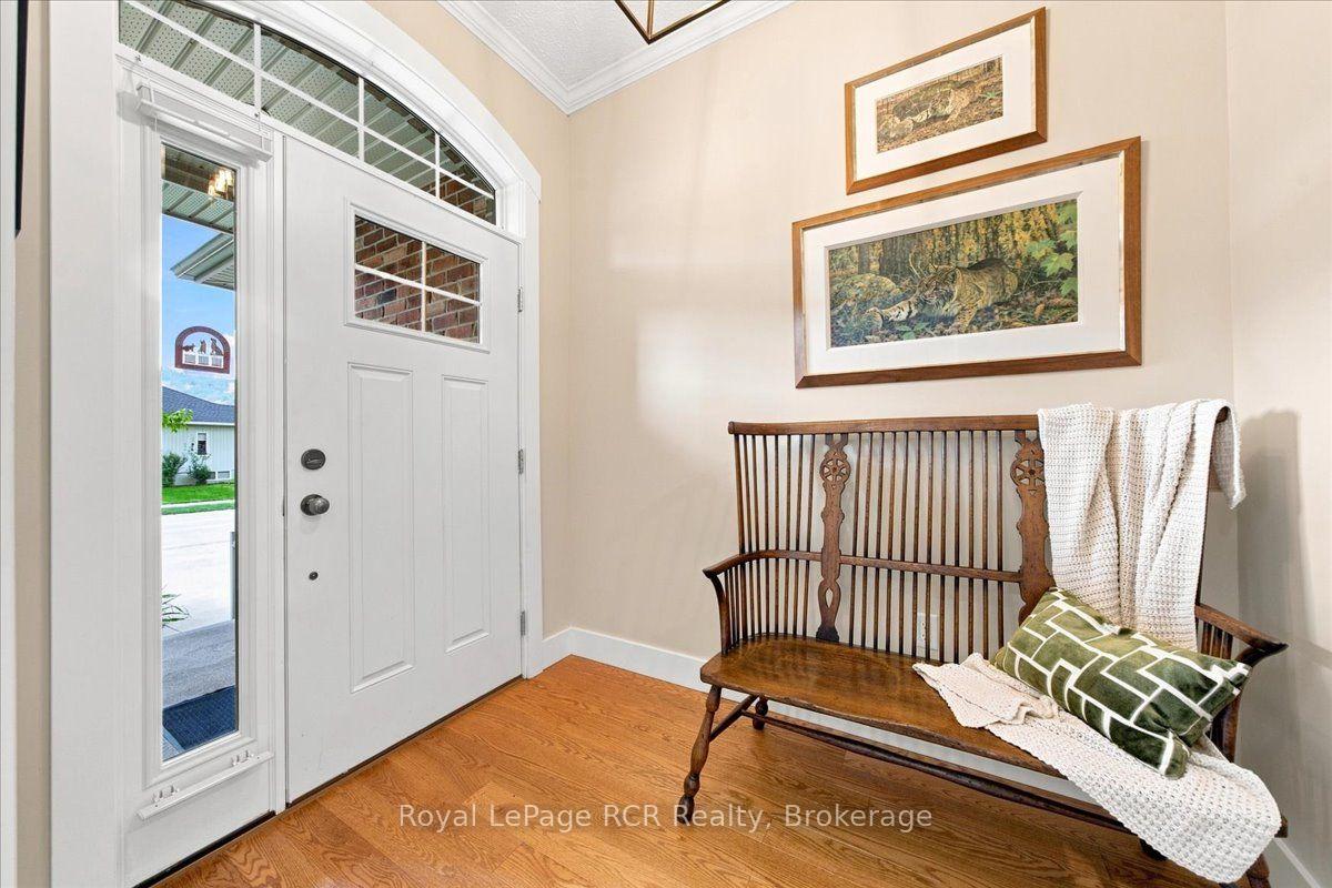 Photo 8 of 323 5th Avenue W, Owen Sound — HOMEH