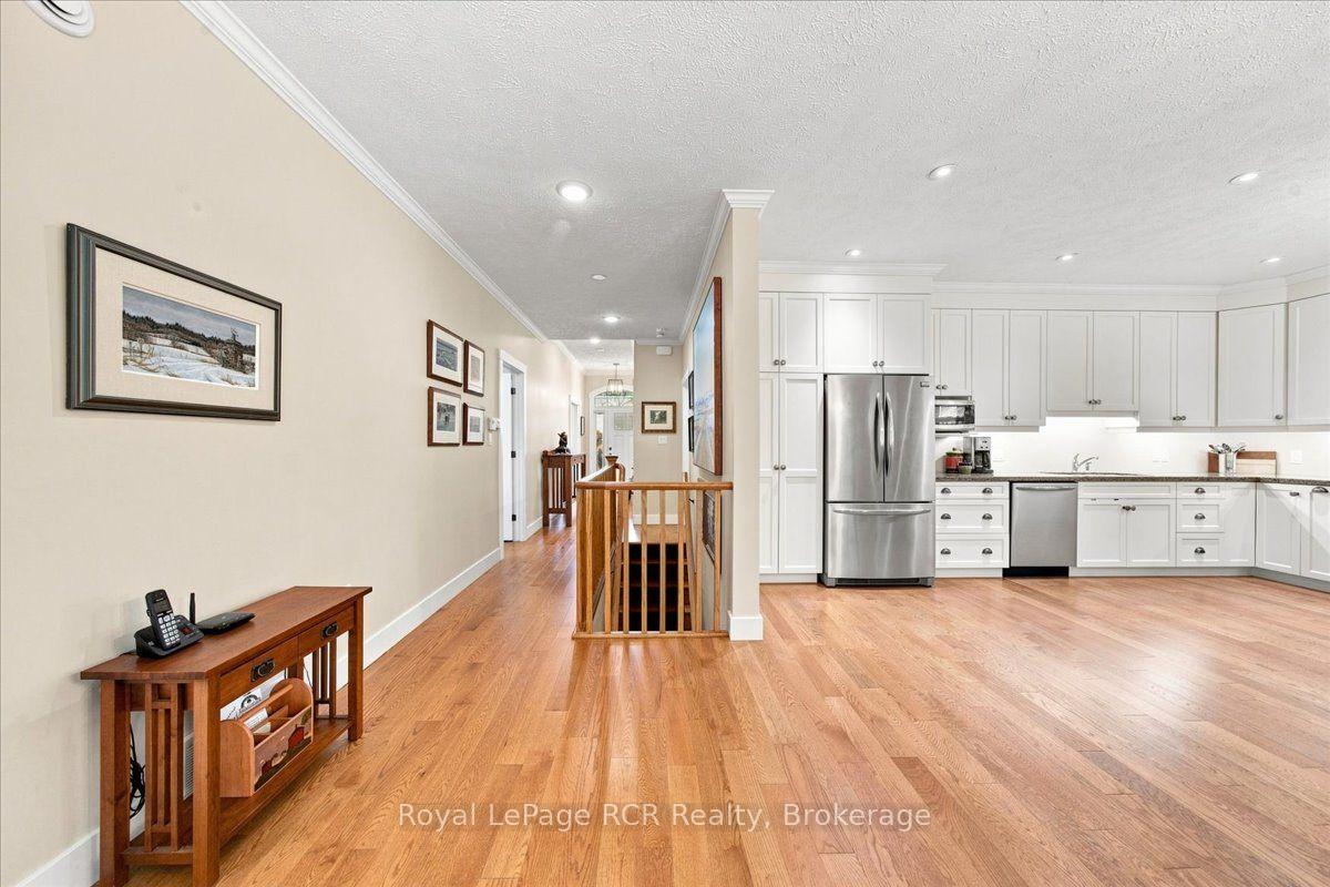 Photo 20 of 323 5th Avenue W, Owen Sound — HOMEH