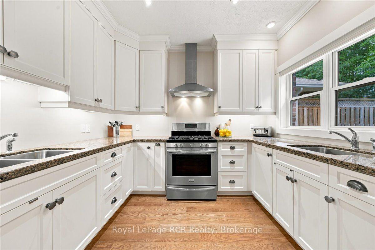 Photo 22 of 323 5th Avenue W, Owen Sound — HOMEH