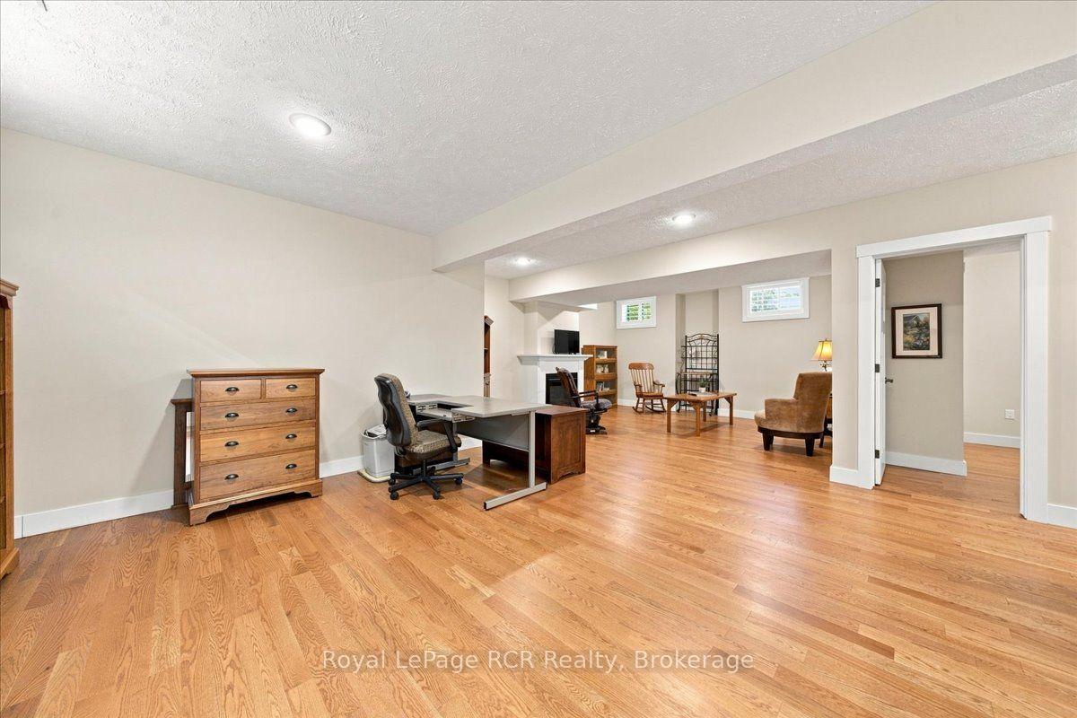 Photo 33 of 323 5th Avenue W, Owen Sound — HOMEH