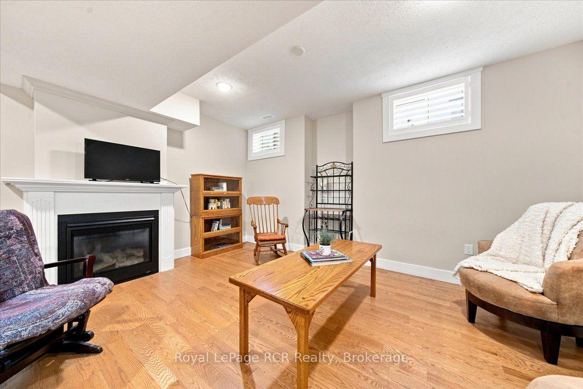 Photo 34 of 323 5th Avenue W, Owen Sound — HOMEH