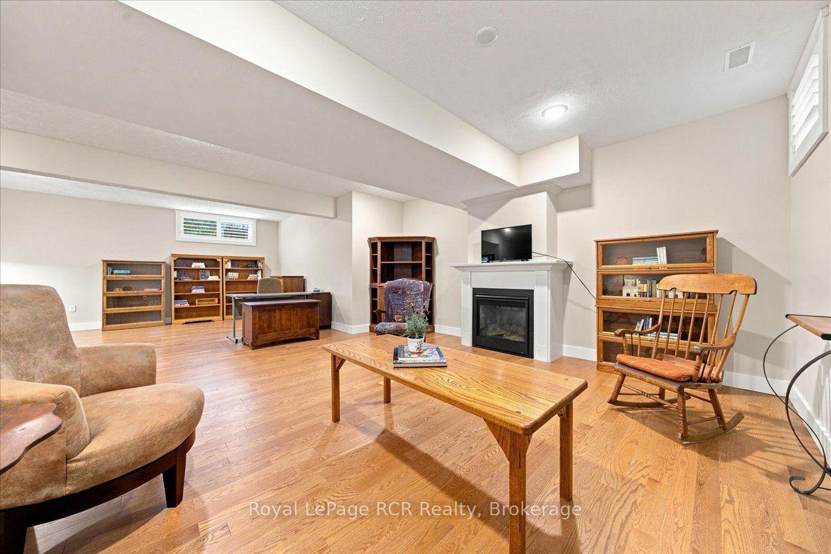 Photo 35 of 323 5th Avenue W, Owen Sound — HOMEH