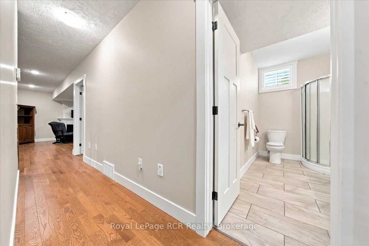 Photo 40 of 323 5th Avenue W, Owen Sound — HOMEH