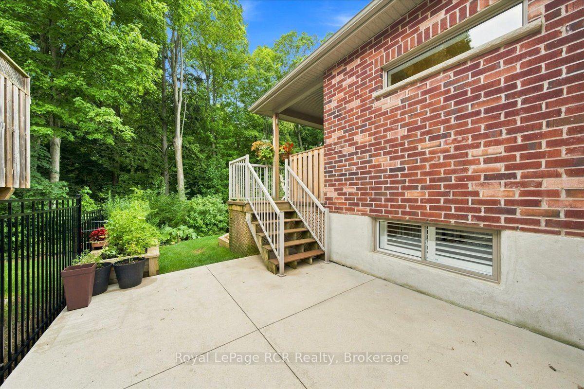 Photo 53 of 323 5th Avenue W, Owen Sound — HOMEH