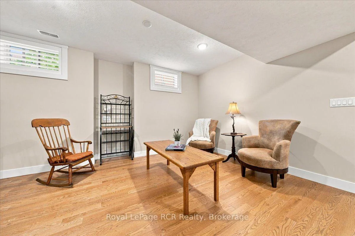 Photo 43 of 323 5th Avenue W, Owen Sound — HOMEH