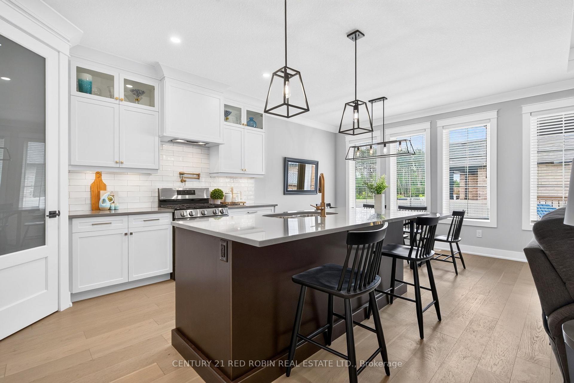 Photo 9 of 35 Elliot Street, Strathroy-Caradoc, SE — HOMEH