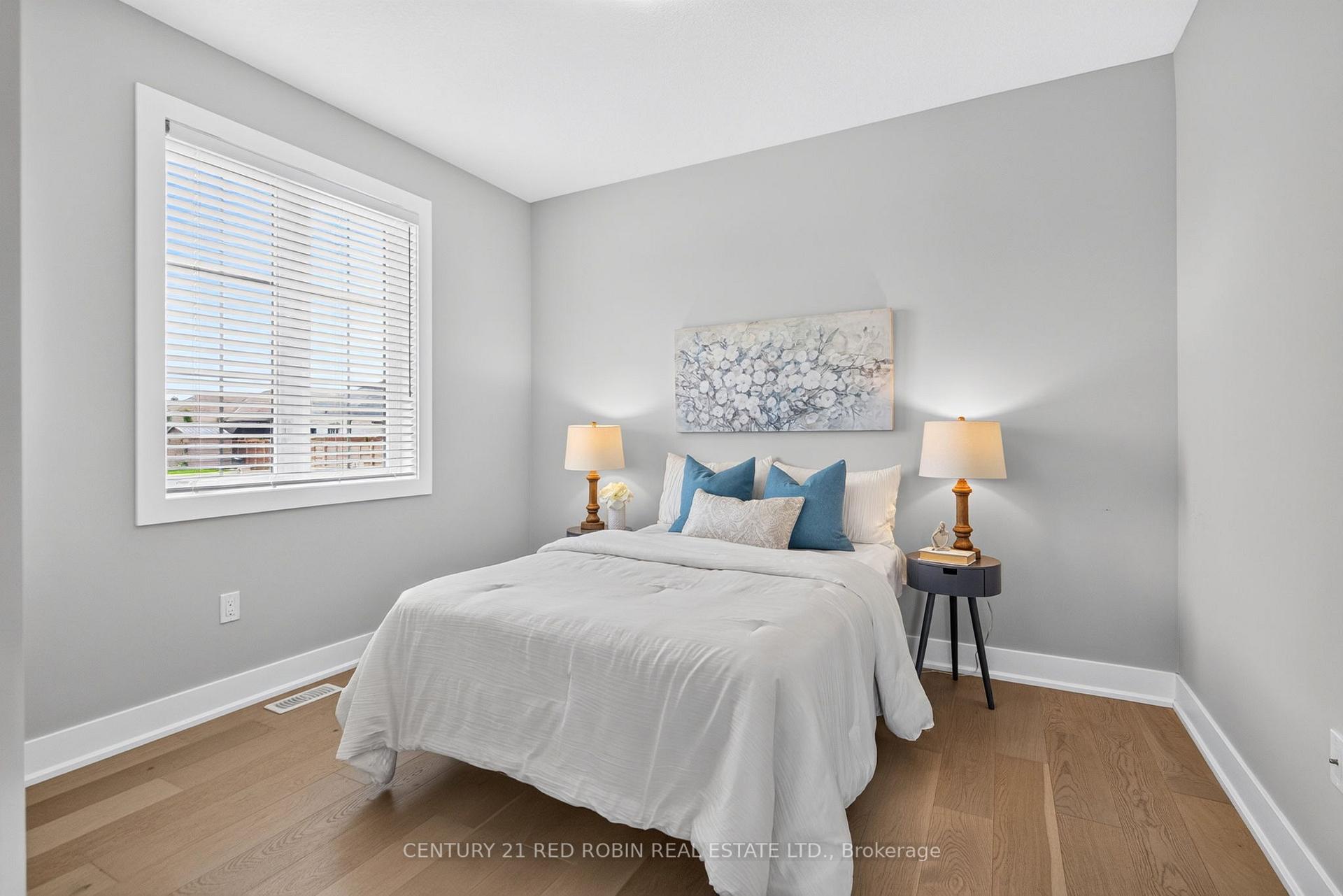 Photo 18 of 35 Elliot Street, Strathroy-Caradoc, SE — HOMEH