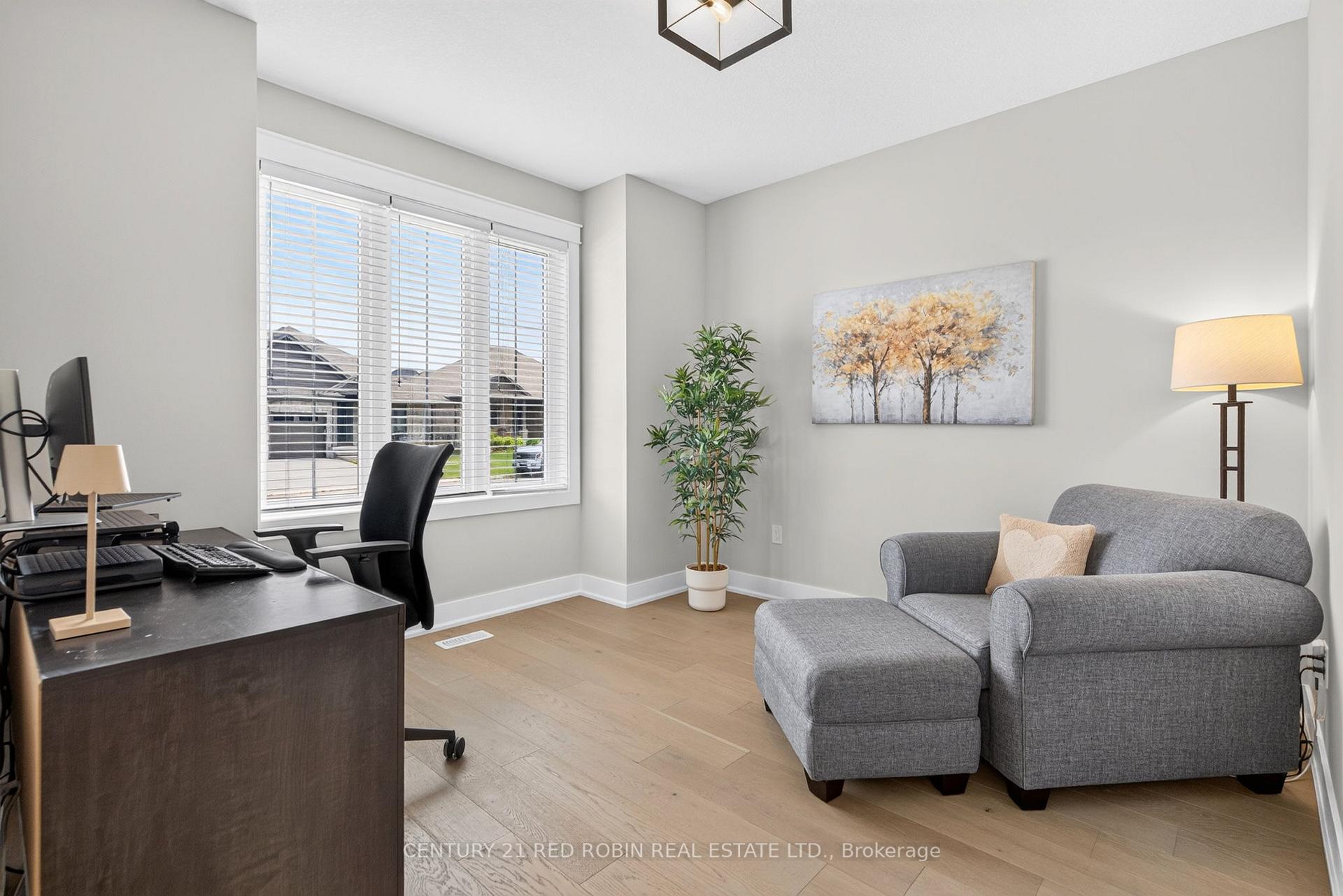 Photo 21 of 35 Elliot Street, Strathroy-Caradoc, SE — HOMEH