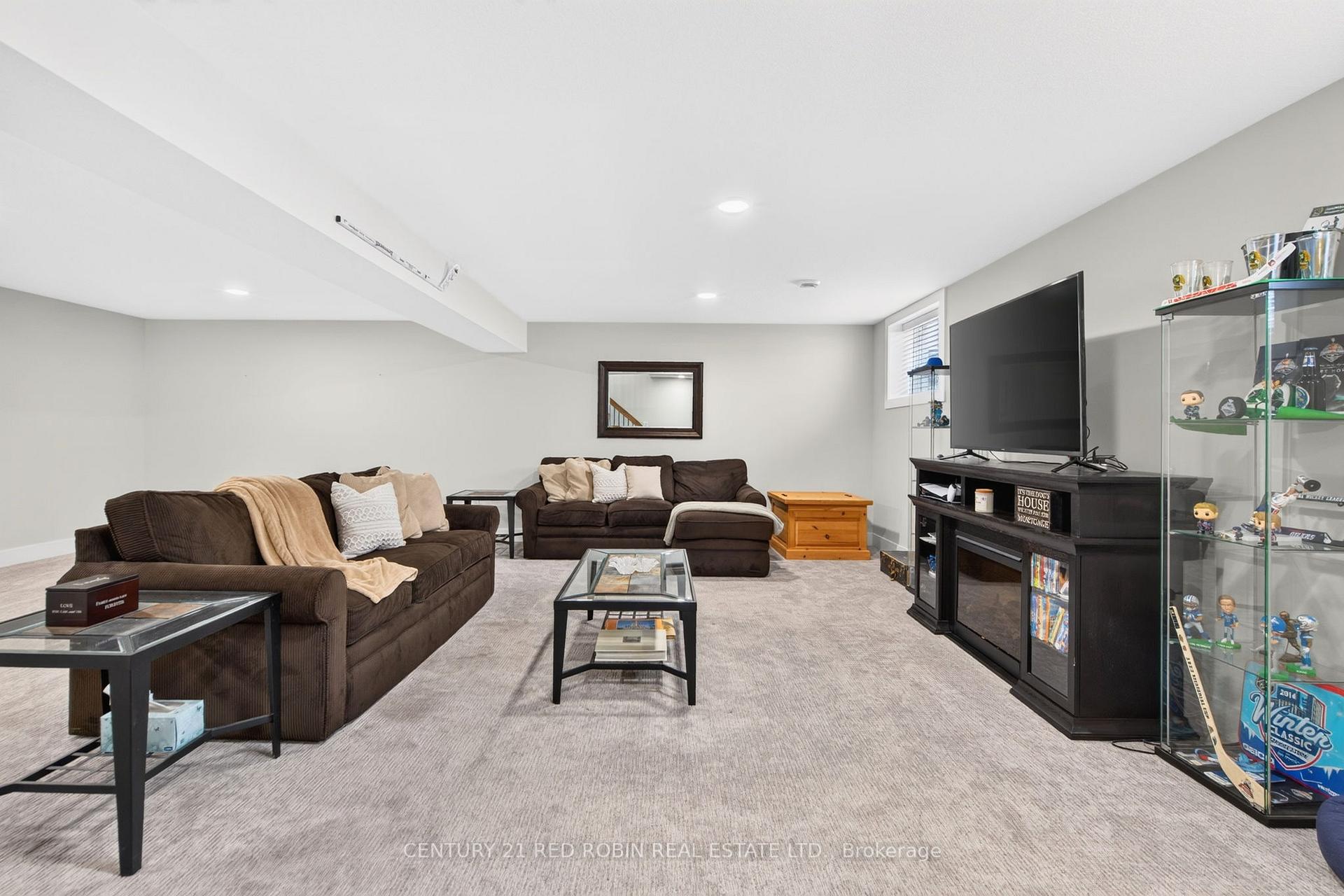Photo 24 of 35 Elliot Street, Strathroy-Caradoc, SE — HOMEH