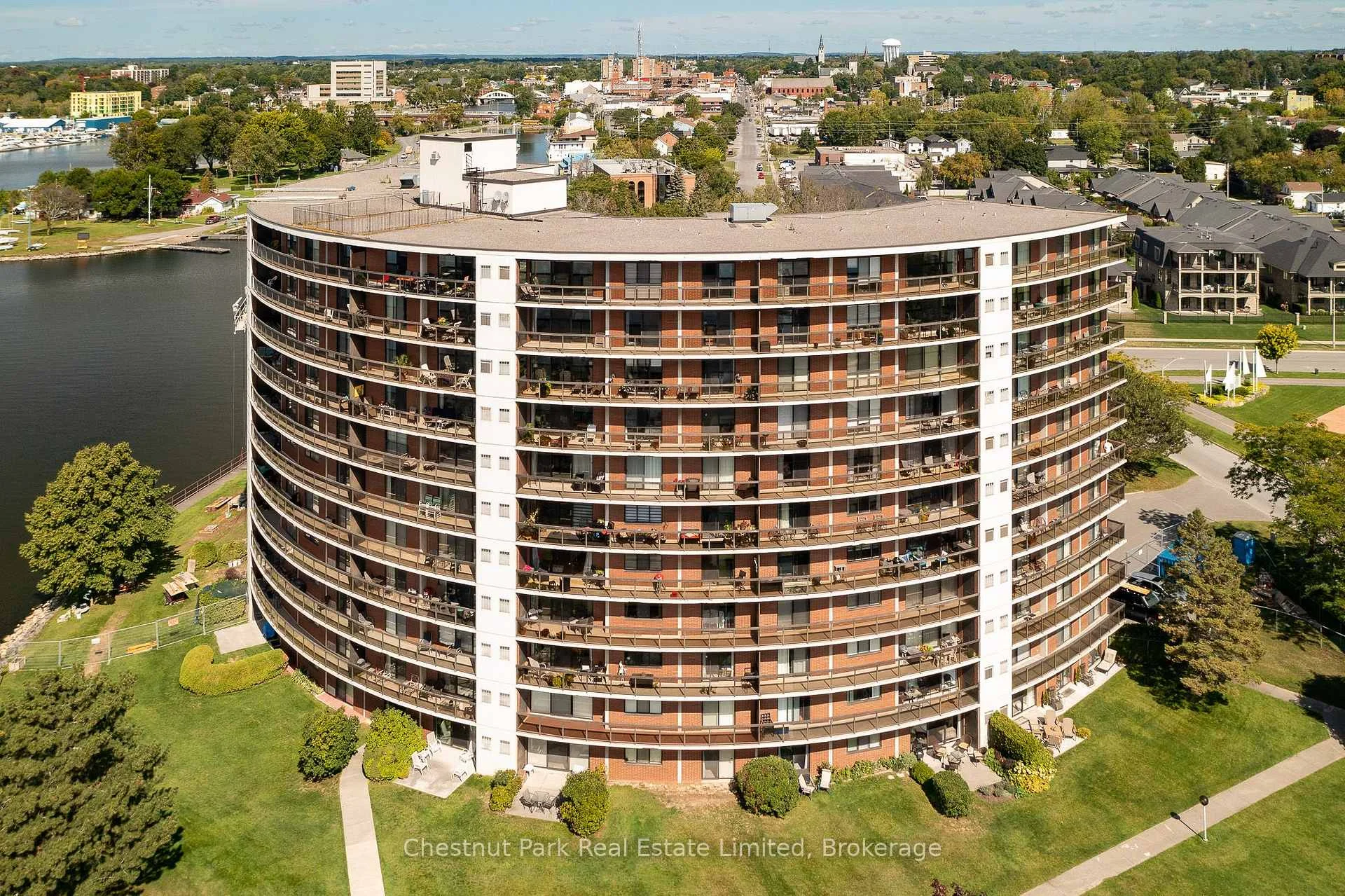 Front of Unit 1001, 2 South Front Street
