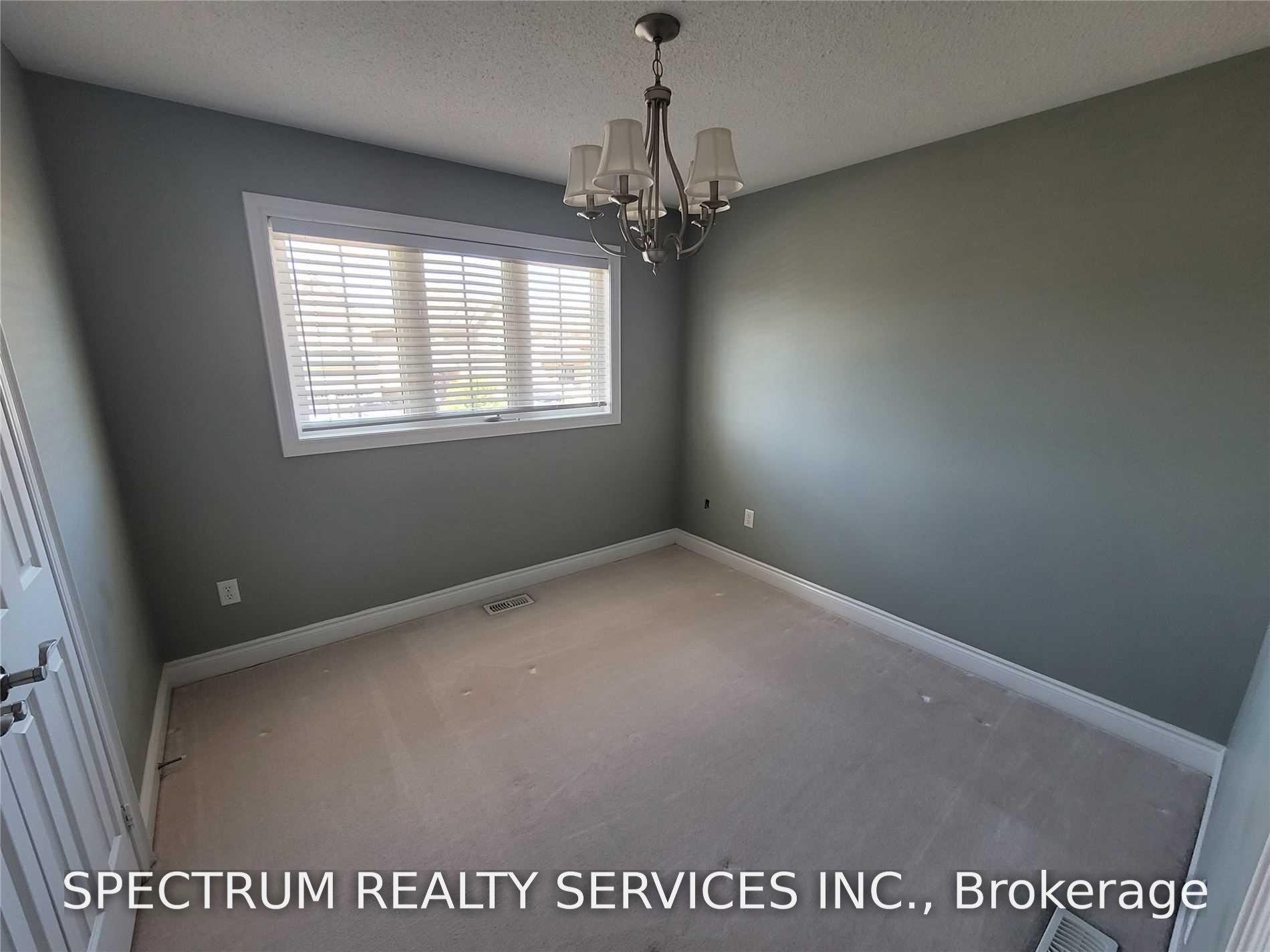 Photo 10 of 7 Charlemagne Avenue, Barrie, Innis-Shore — HOMEH