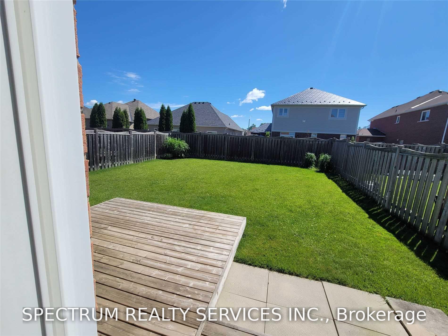 Photo 14 of 7 Charlemagne Avenue, Barrie, Innis-Shore — HOMEH