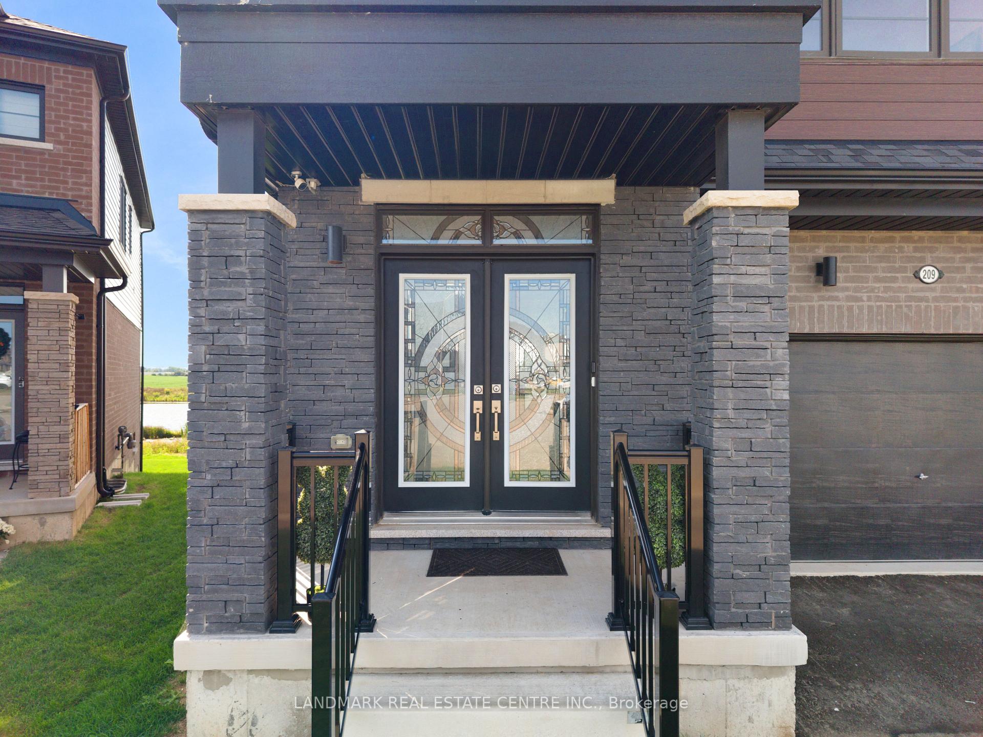 Photo 4 of 209 Velvet Way, Thorold, Rolling Meadows — HOMEH