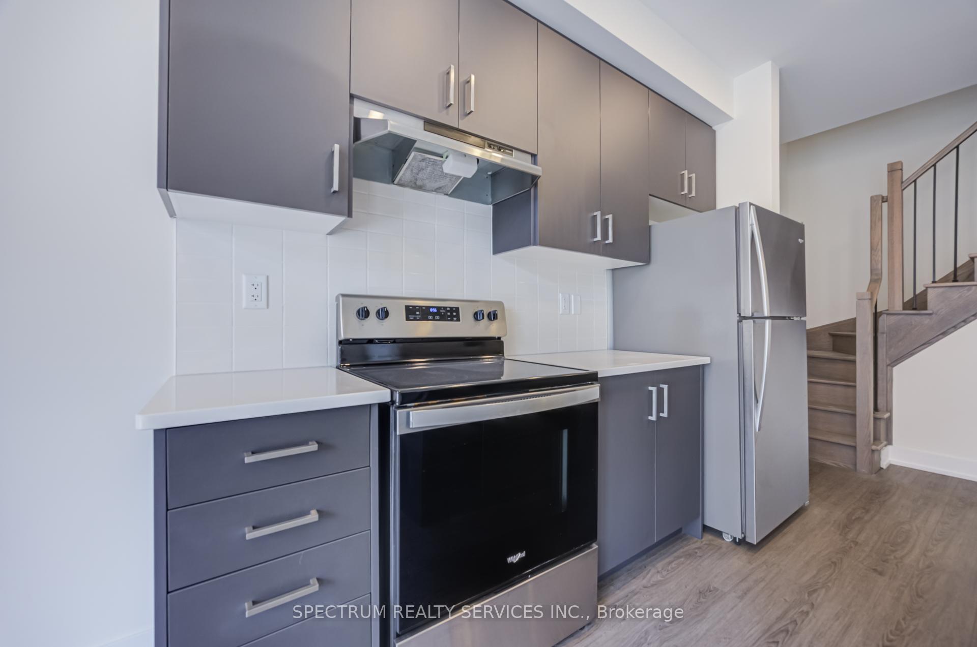 Photo 8 of Unit 3, 7 Phelps Lane, Richmond Hill, Oak Ridges — HOMEH
