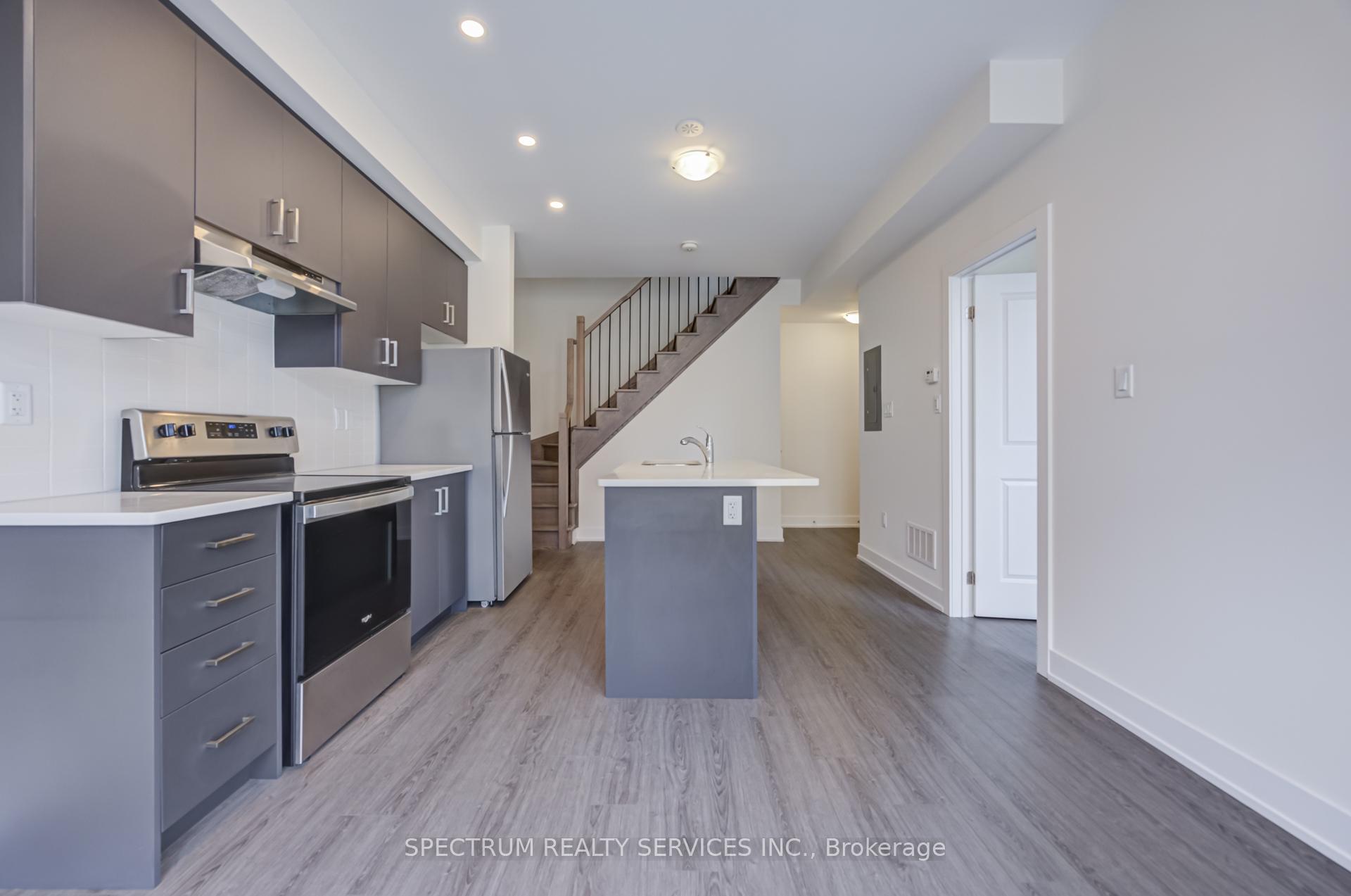Photo 9 of Unit 3, 7 Phelps Lane, Richmond Hill, Oak Ridges — HOMEH