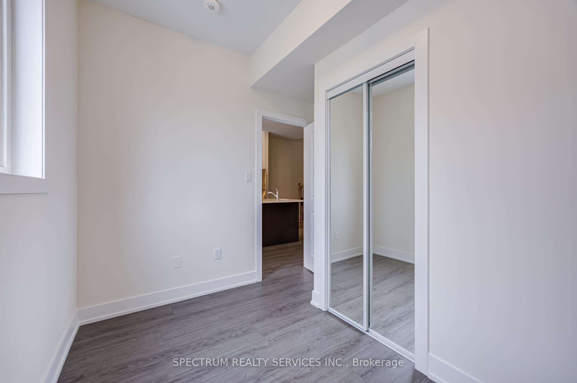 Photo 14 of Unit 3, 7 Phelps Lane, Richmond Hill, Oak Ridges — HOMEH