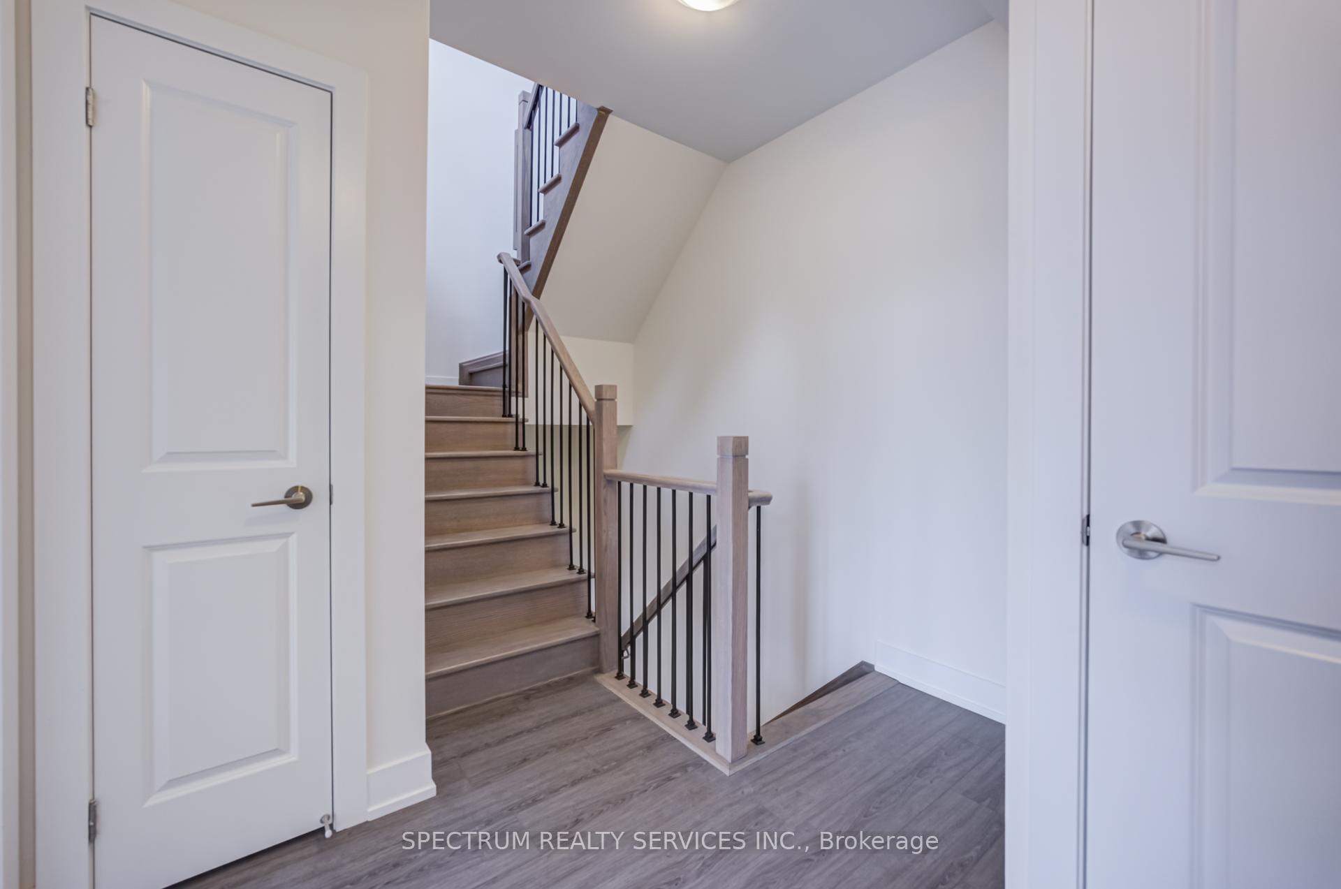 Photo 18 of Unit 3, 7 Phelps Lane, Richmond Hill, Oak Ridges — HOMEH