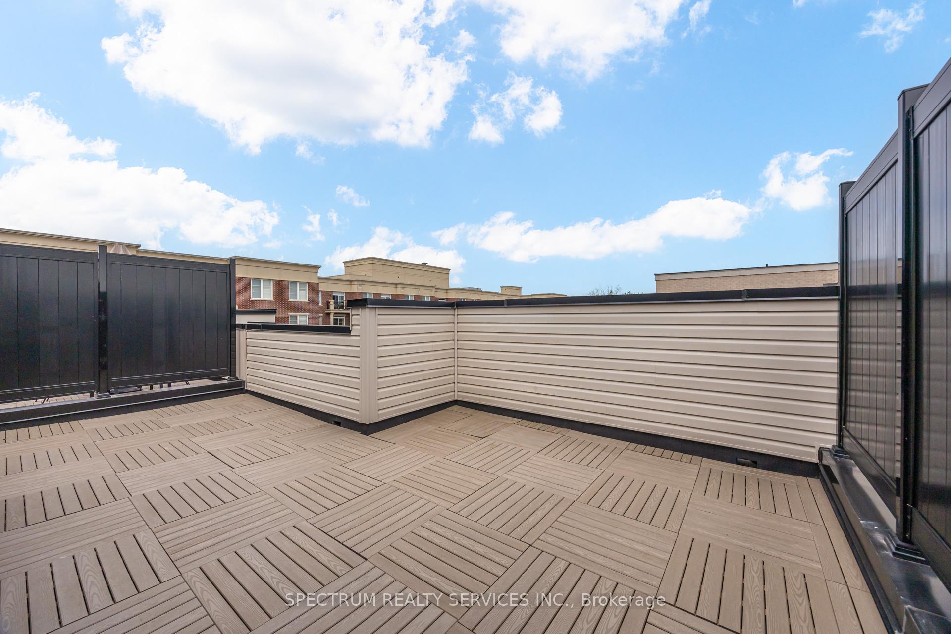 Photo 30 of Unit 3, 7 Phelps Lane, Richmond Hill, Oak Ridges — HOMEH