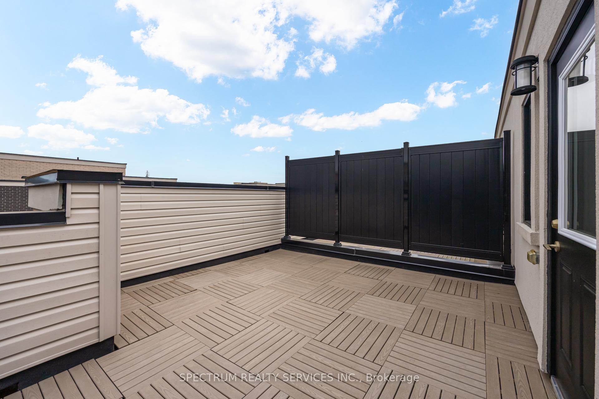 Photo 33 of Unit 3, 7 Phelps Lane, Richmond Hill, Oak Ridges — HOMEH