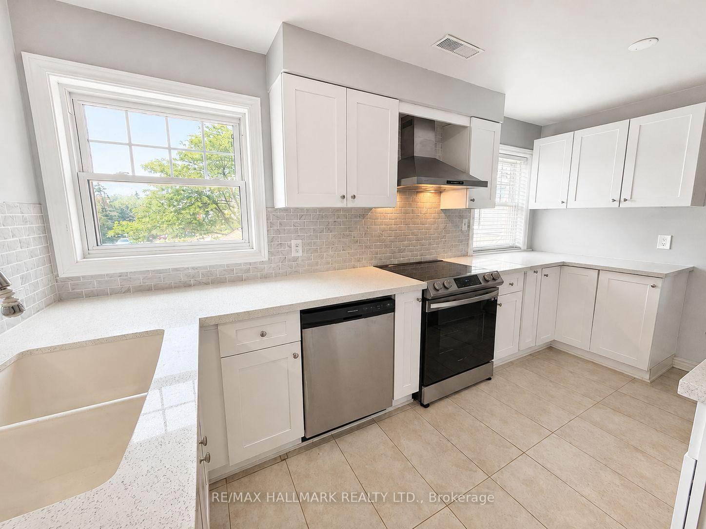 Photo 4 of Unit 46 (E11), 1665 Nash Road, Clarington, Courtice — HOMEH