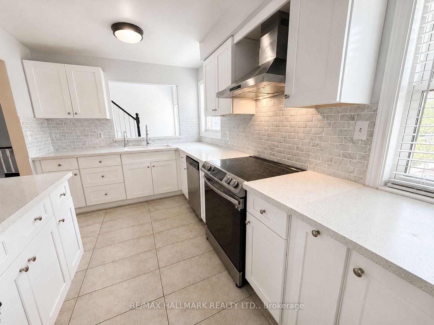Photo 5 of Unit 46 (E11), 1665 Nash Road, Clarington, Courtice — HOMEH