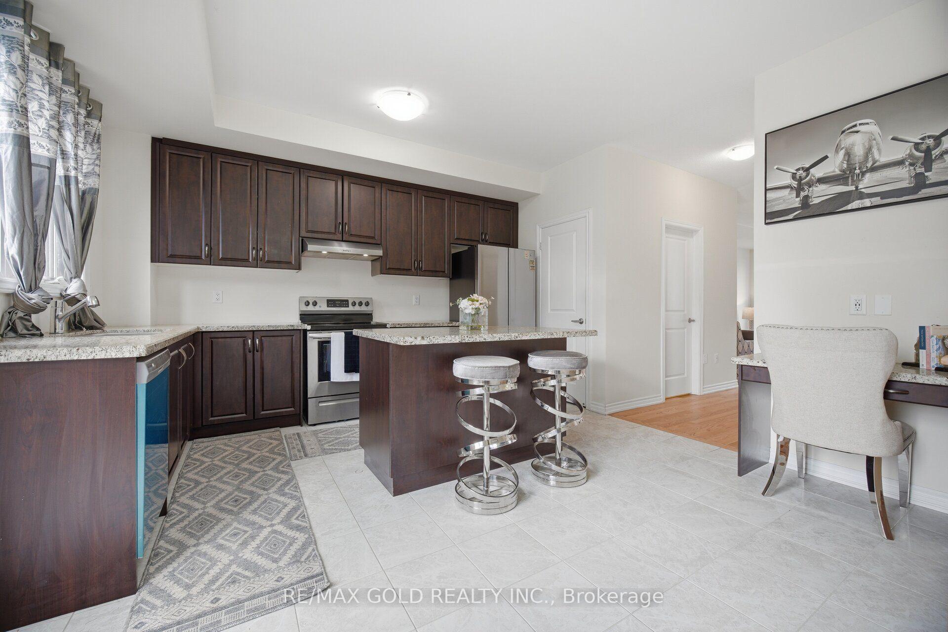 Photo 13 of 9 Arcola Street, Brampton, Goreway Drive Corridor — HOMEH