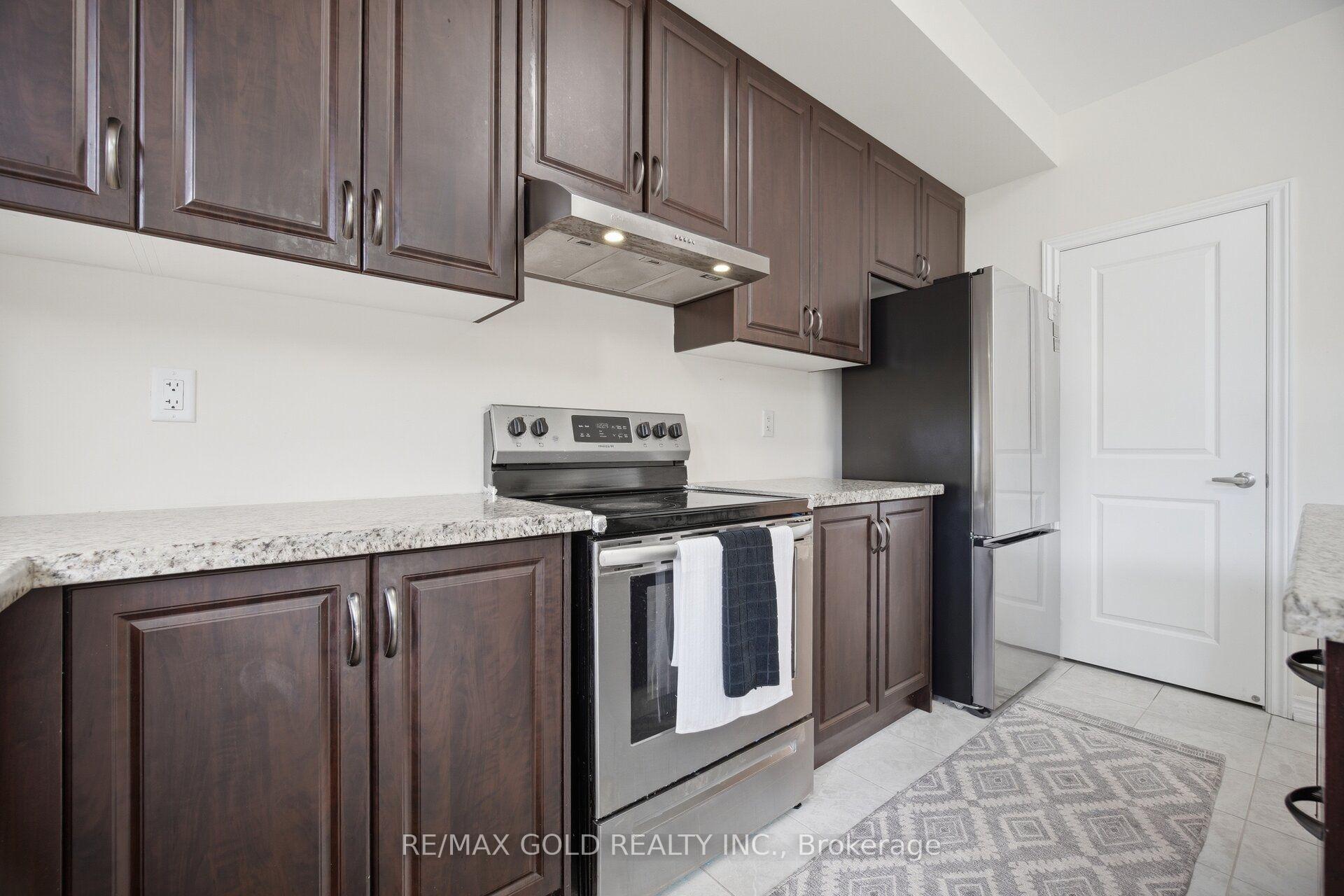 Photo 16 of 9 Arcola Street, Brampton, Goreway Drive Corridor — HOMEH