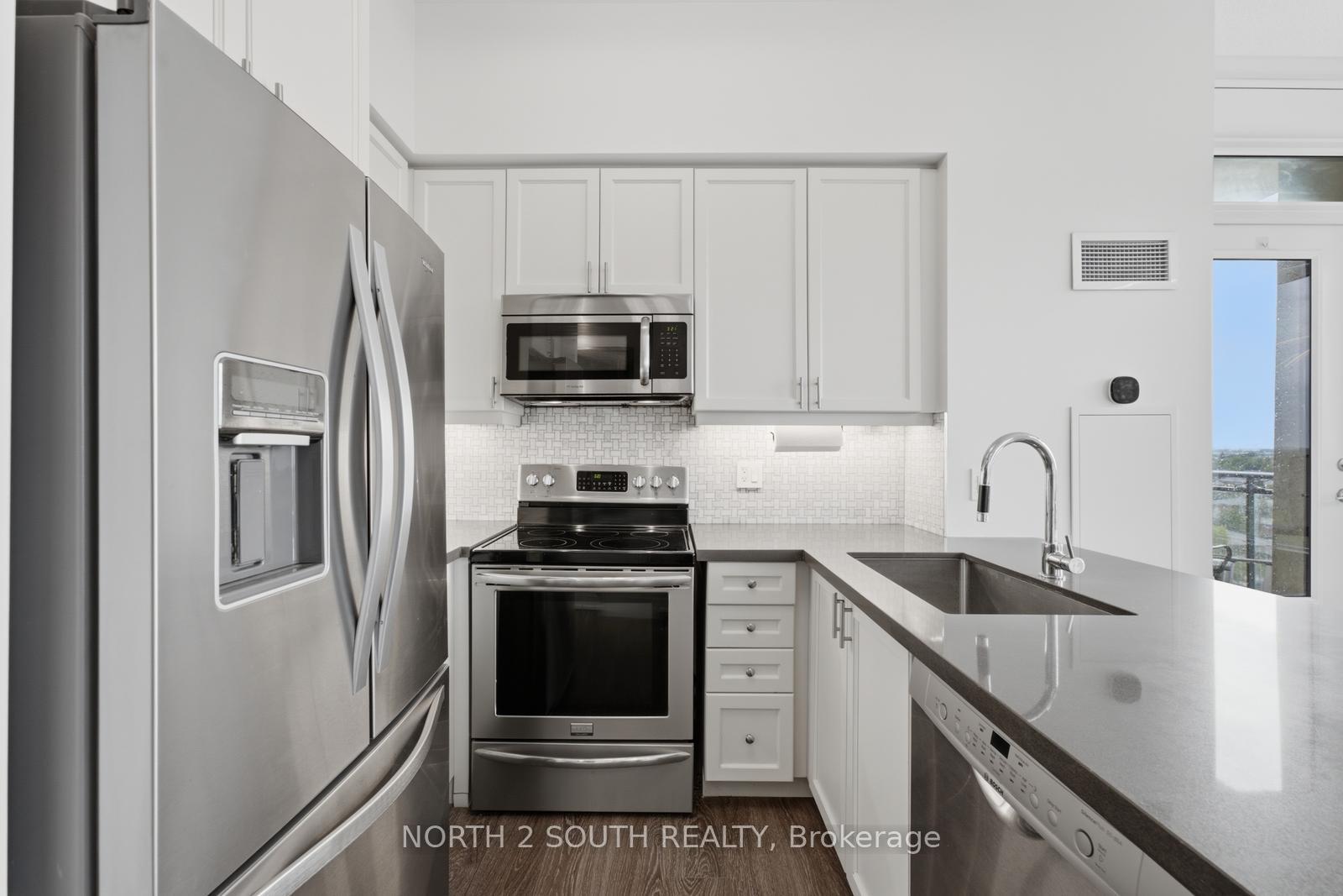 Photo 8 of Unit 1015, 12 Woodstream Boulevard, Vaughan, Vaughan Grove — HOMEH
