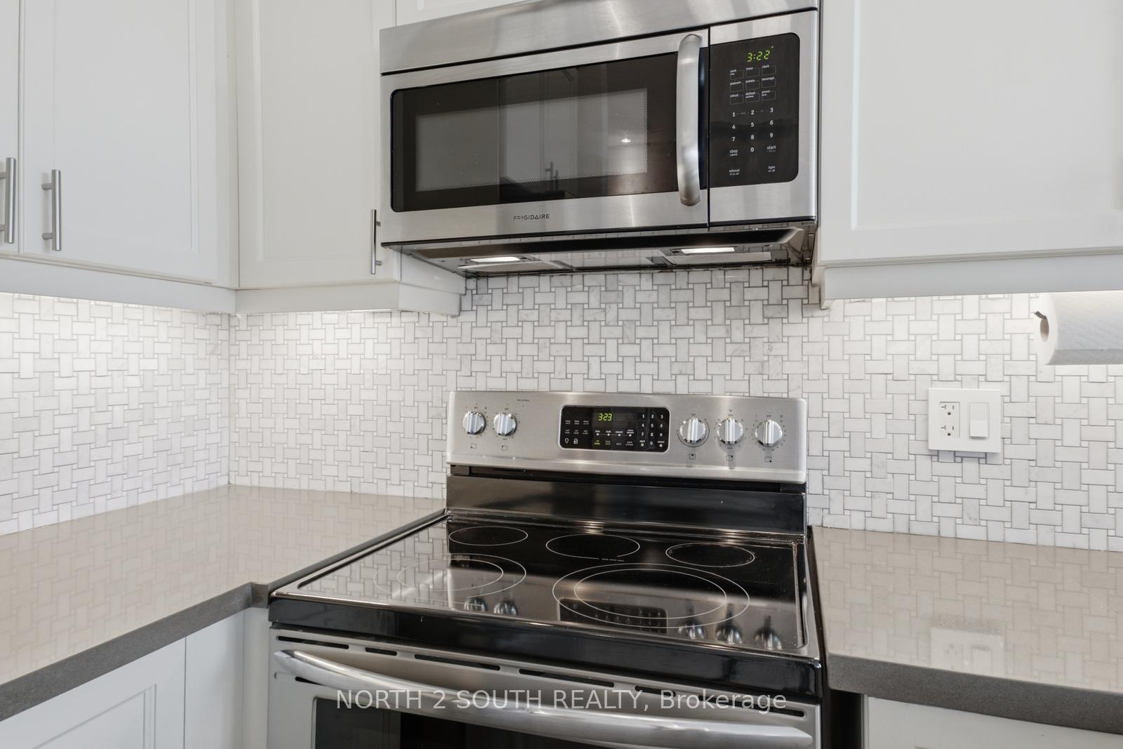 Photo 9 of Unit 1015, 12 Woodstream Boulevard, Vaughan, Vaughan Grove — HOMEH