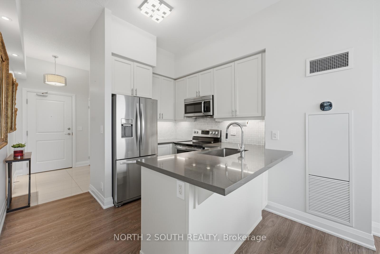 Photo 12 of Unit 1015, 12 Woodstream Boulevard, Vaughan, Vaughan Grove — HOMEH