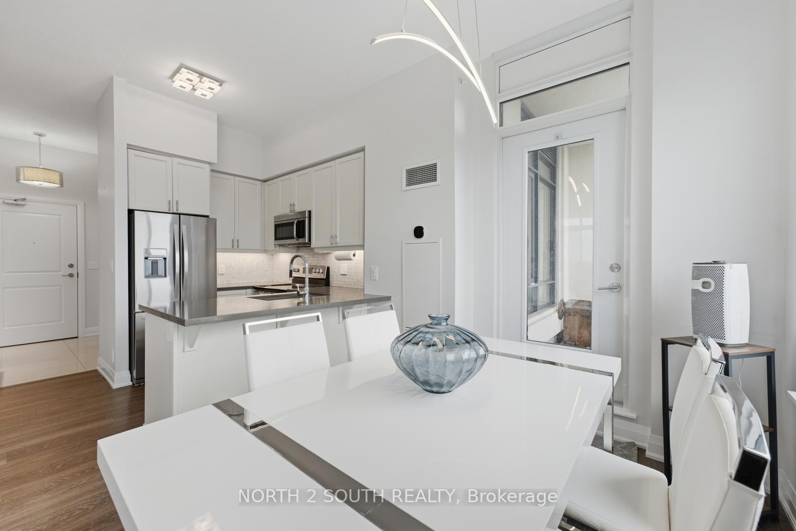 Photo 14 of Unit 1015, 12 Woodstream Boulevard, Vaughan, Vaughan Grove — HOMEH