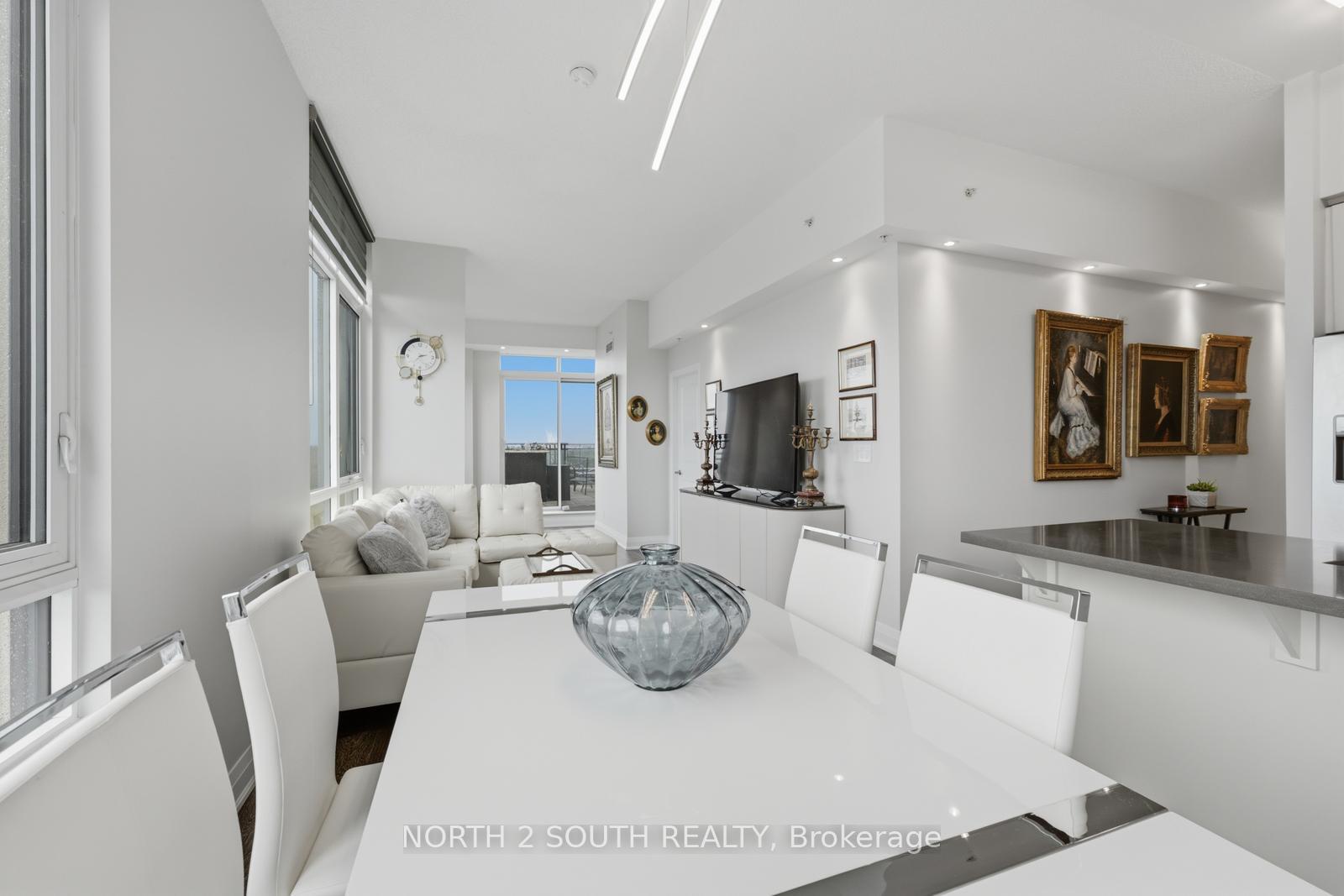 Photo 16 of Unit 1015, 12 Woodstream Boulevard, Vaughan, Vaughan Grove — HOMEH