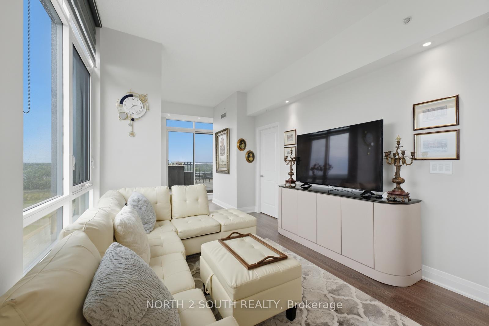 Photo 17 of Unit 1015, 12 Woodstream Boulevard, Vaughan, Vaughan Grove — HOMEH