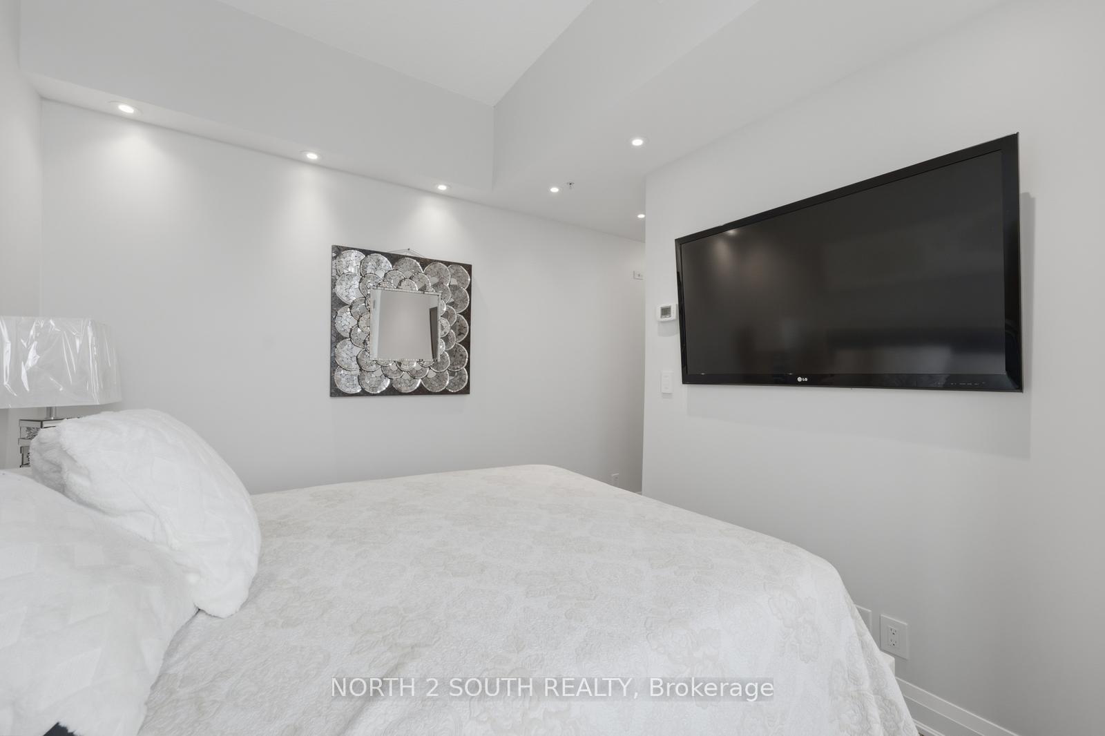 Photo 25 of Unit 1015, 12 Woodstream Boulevard, Vaughan, Vaughan Grove — HOMEH