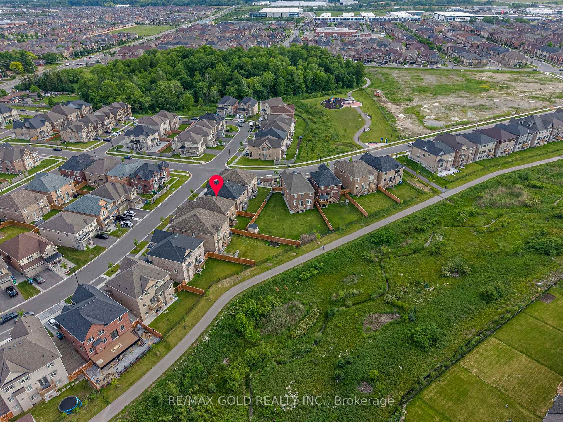 Photo 3 of 66 Puffin Crescent, Brampton, Sandringham-Wellington — HOMEH